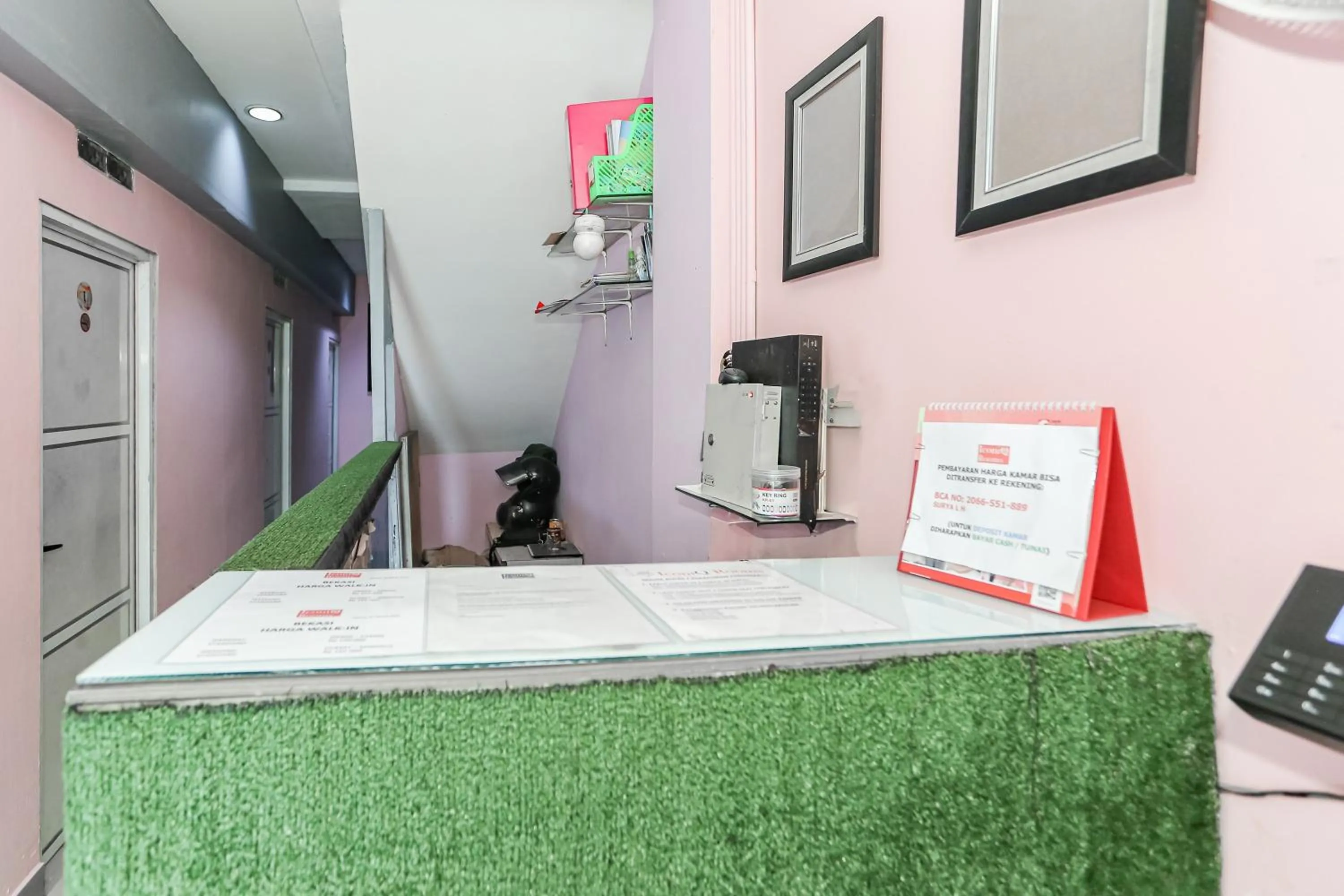 Lobby or reception in Hotel O Iconiq Rooms