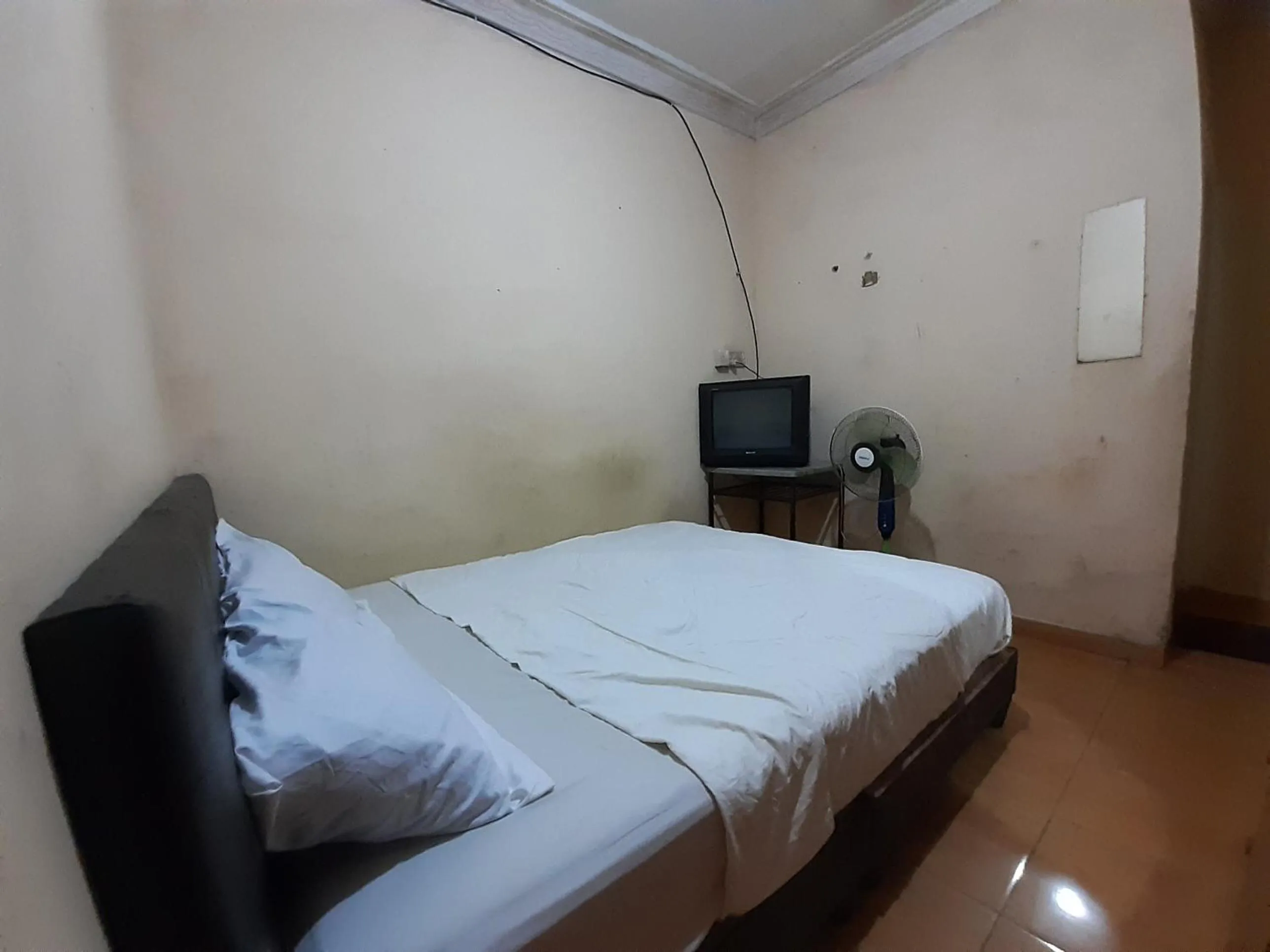 Bedroom, Bed in Hotel O Intan HomestayNearAnugrah Sinar Lautan