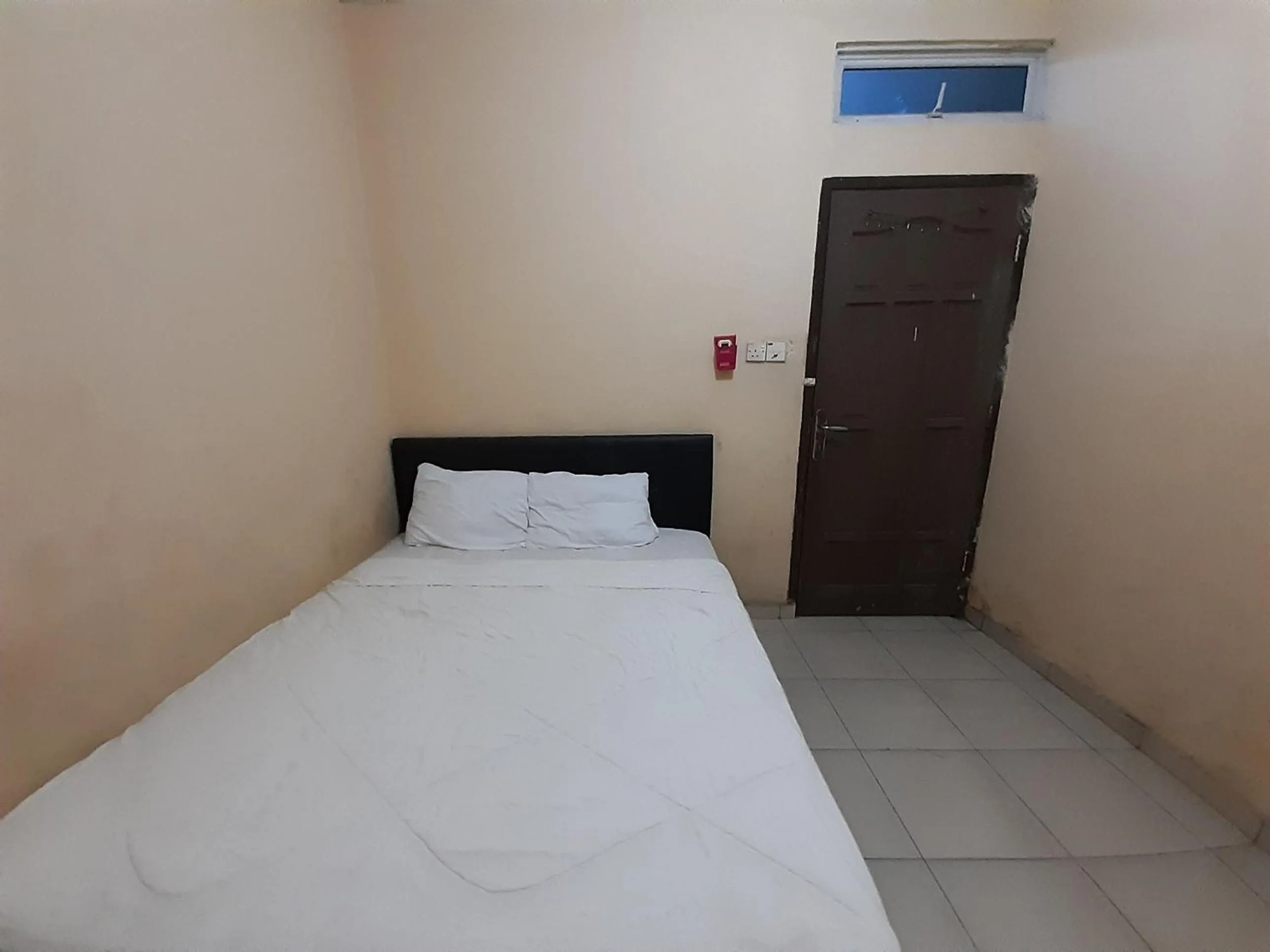 Bedroom, Bed in Hotel O Intan HomestayNearAnugrah Sinar Lautan