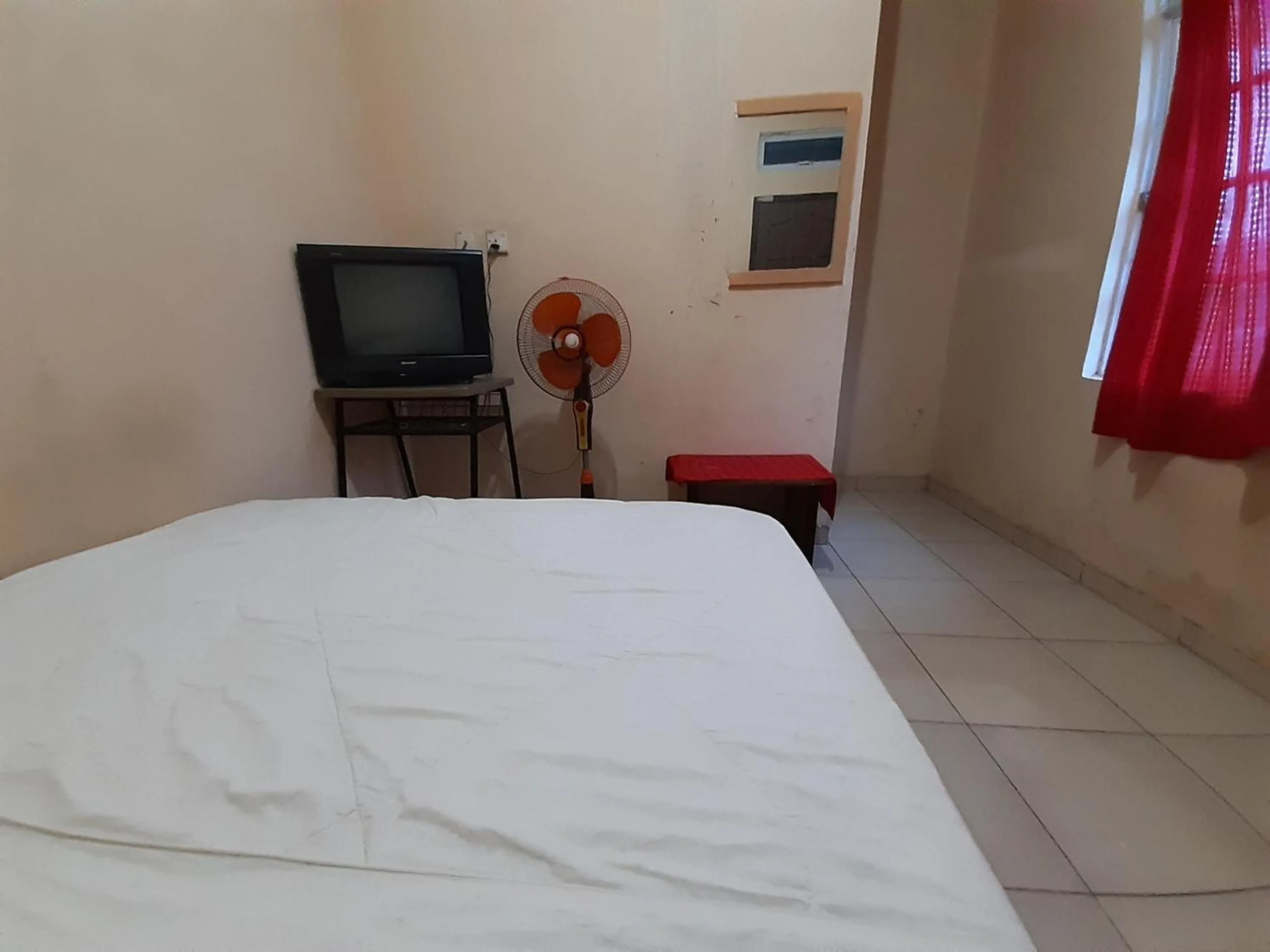 Bedroom, Bed in Hotel O Intan HomestayNearAnugrah Sinar Lautan