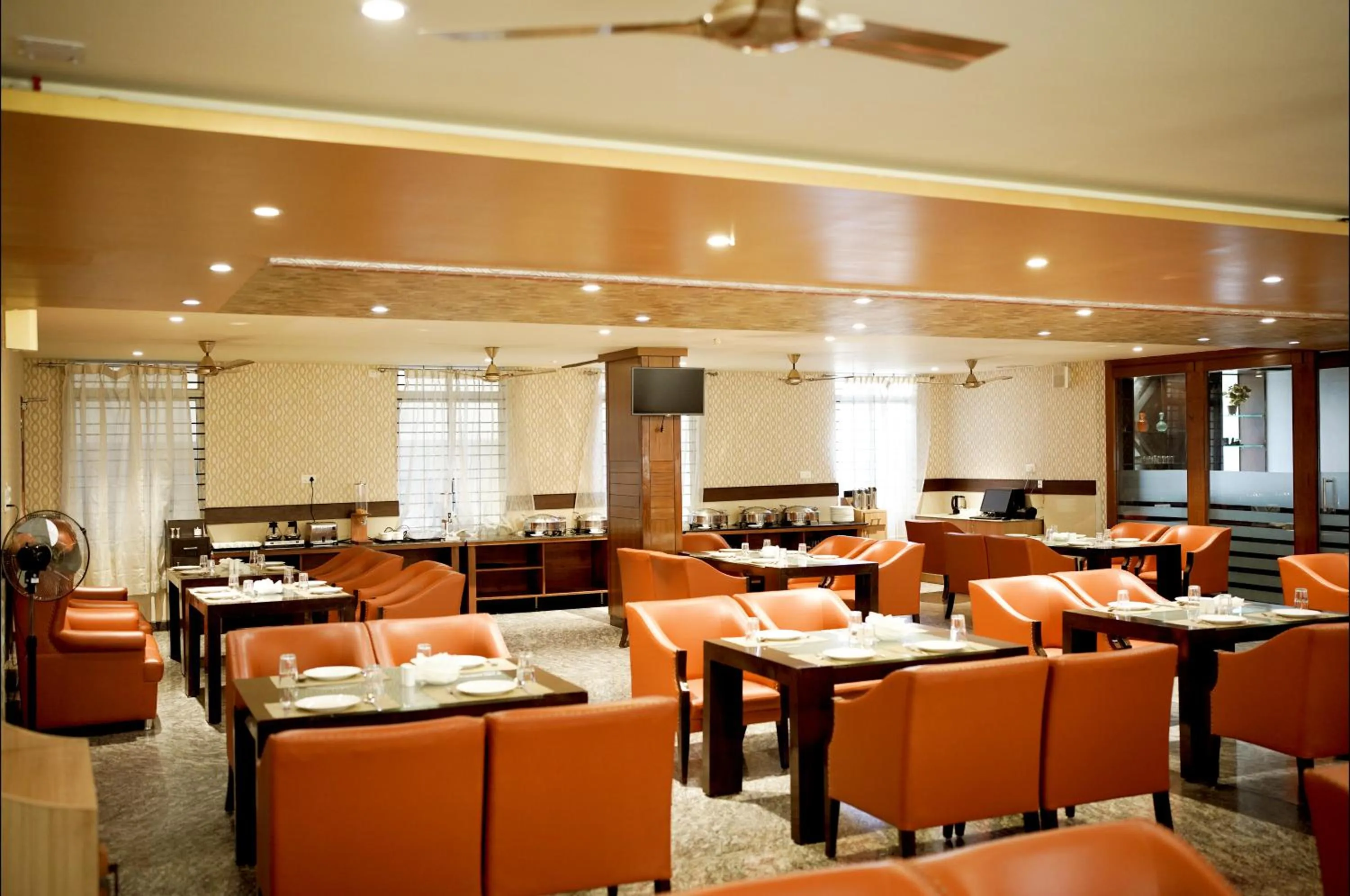 Restaurant/places to eat in Hotel Vista Suites, Bangalore