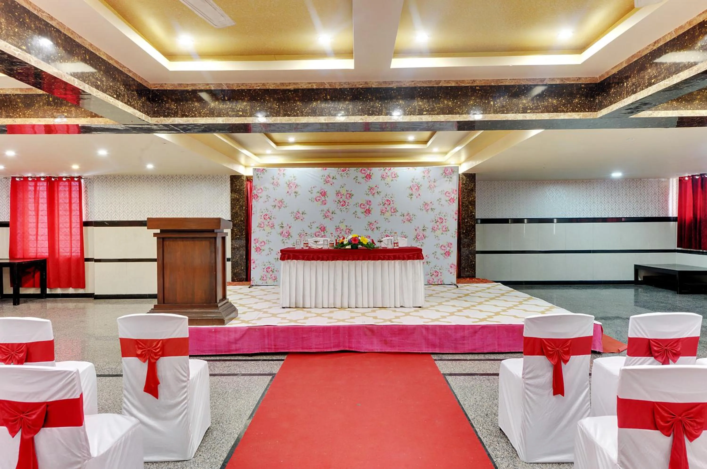 Seating area in Hotel Vista Suites, Bangalore