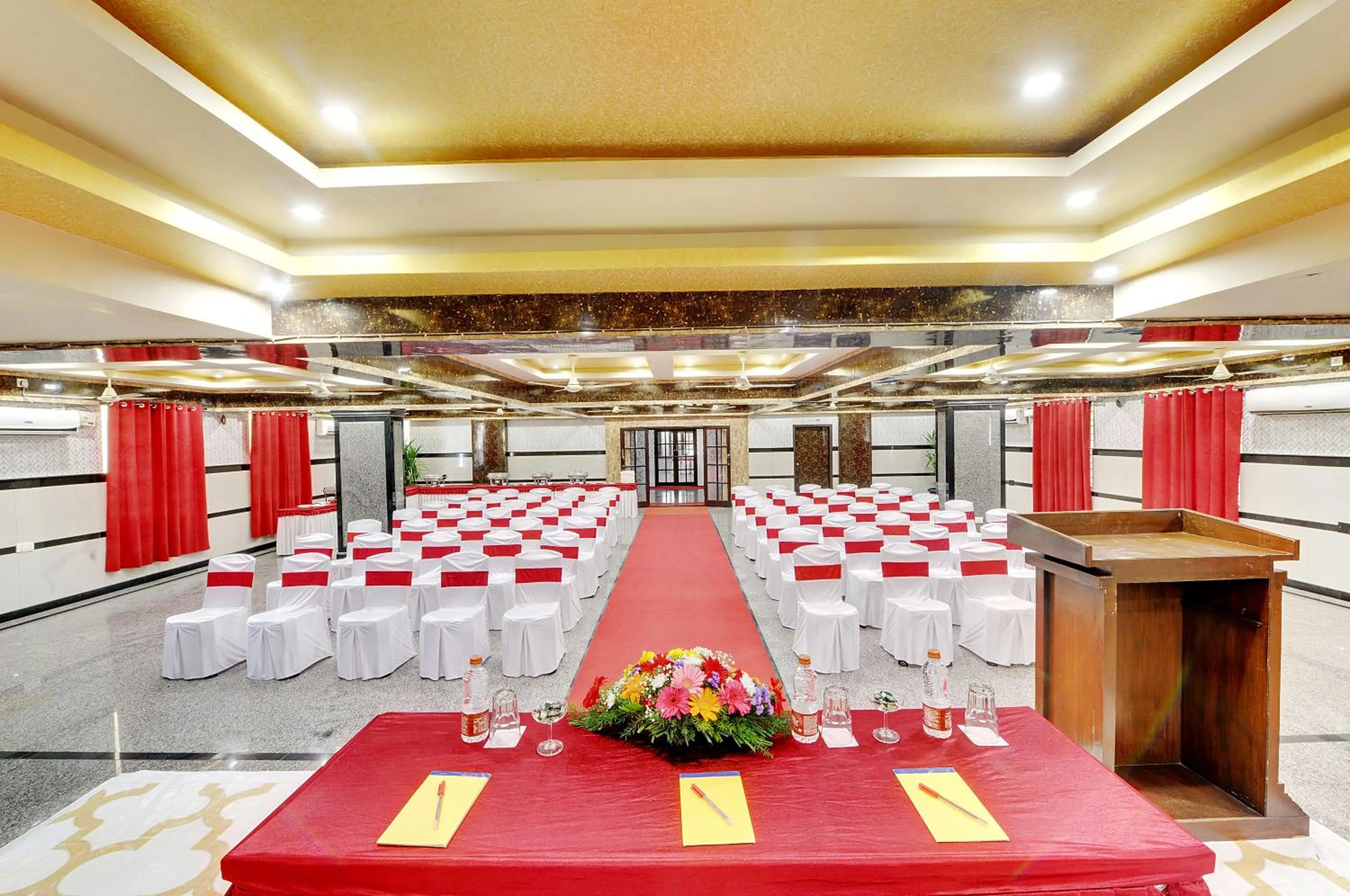 Banquet/Function facilities in Hotel Vista Suites, Bangalore