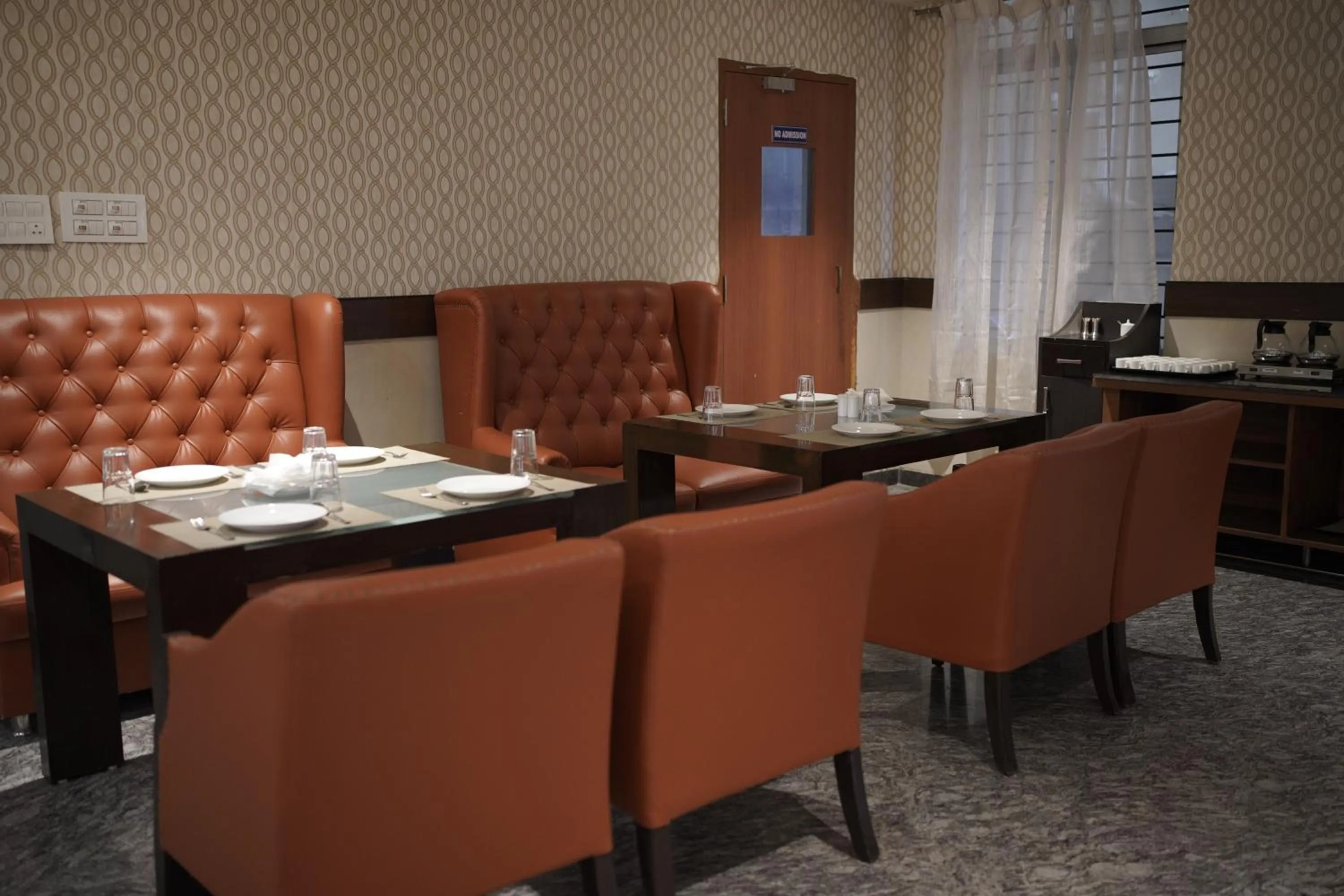 Restaurant/places to eat in Hotel Vista Suites, Bangalore