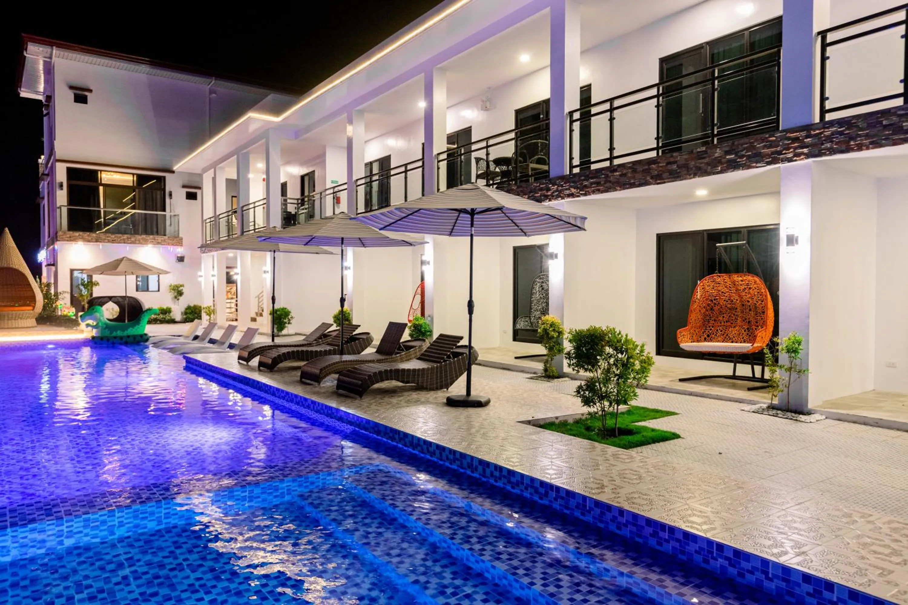 Patio in Sonrisa Resort De Playa by Hiverooms