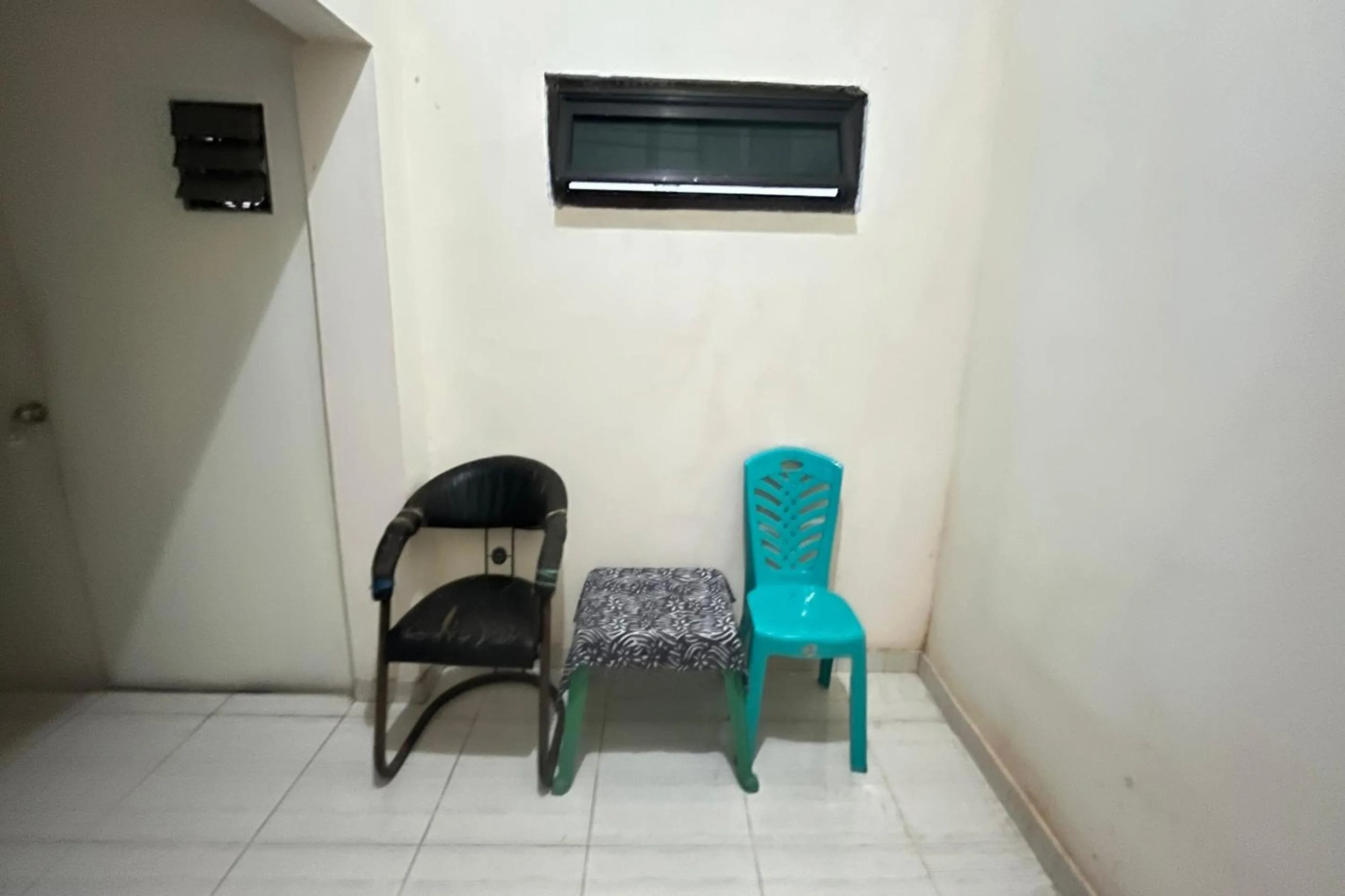 Lobby or reception in Hotel O Guest House Akbarrinna