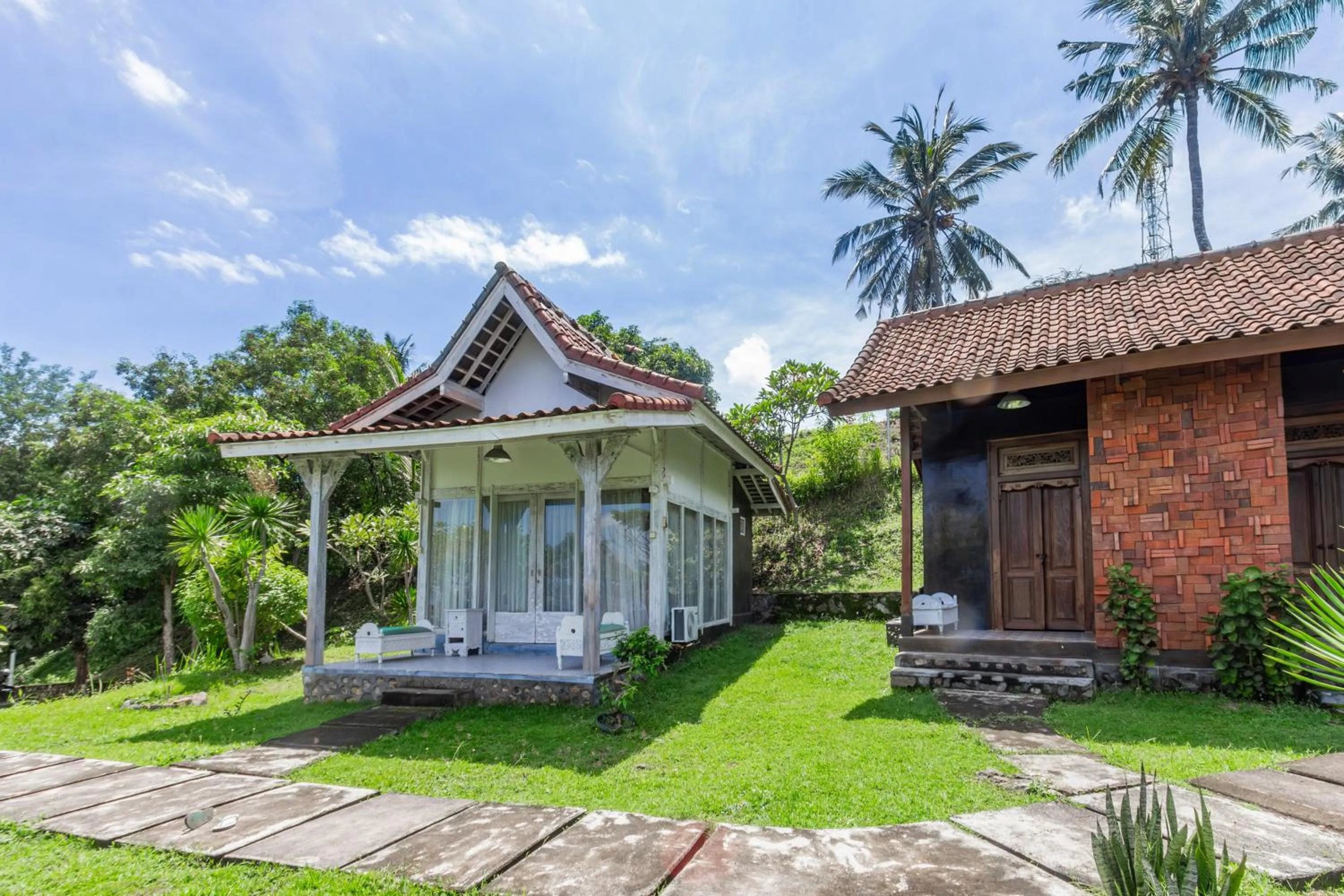 Facade/entrance in Hotel O Tungku Klui Hotel