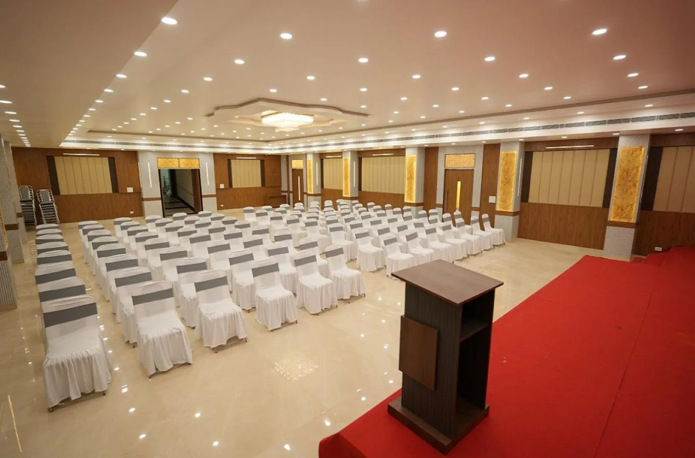 Meeting/conference room in DIVINE HOTEL AND RESORTS