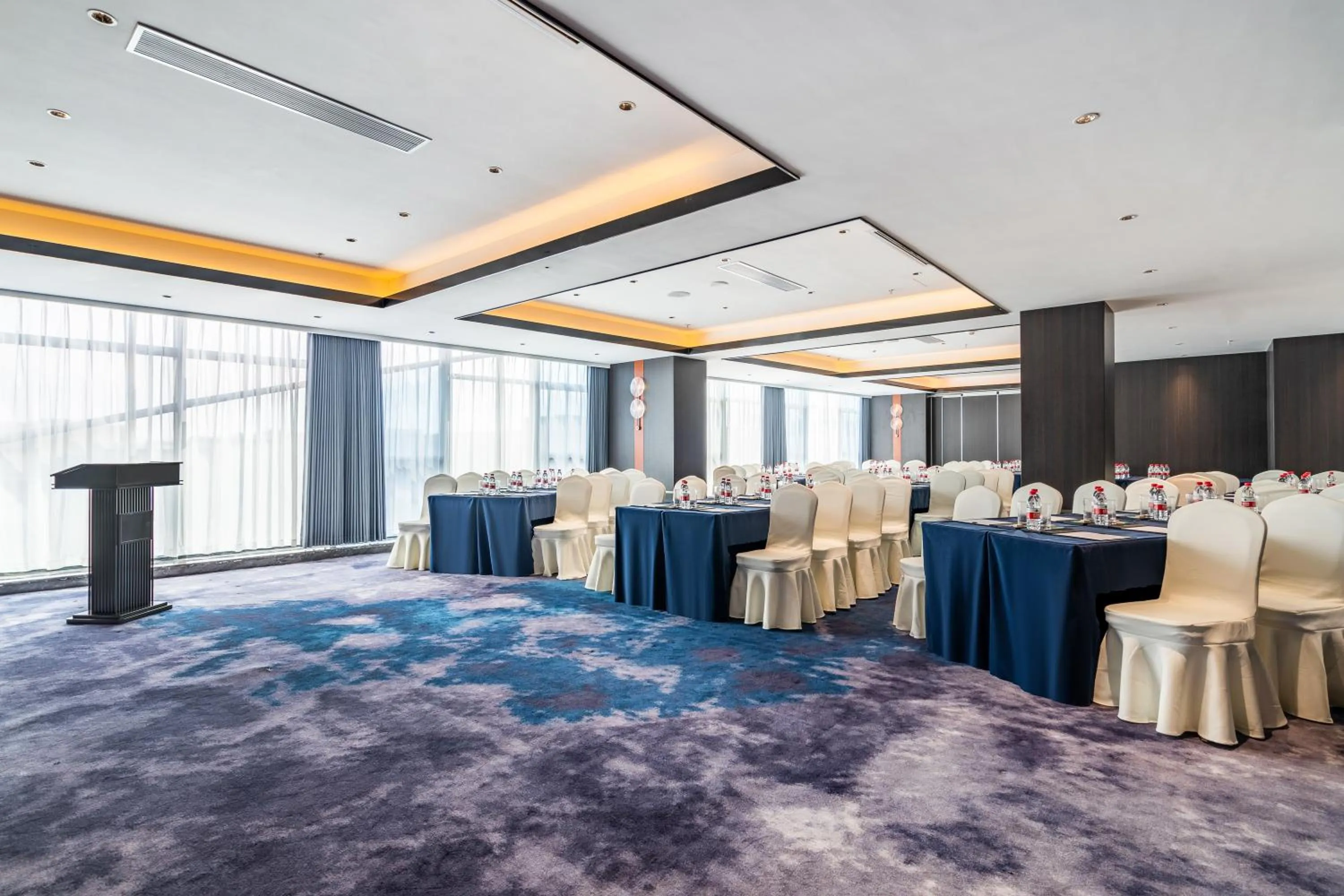 Meeting/conference room in The Puyan Hotel Hangzhou Jiubao