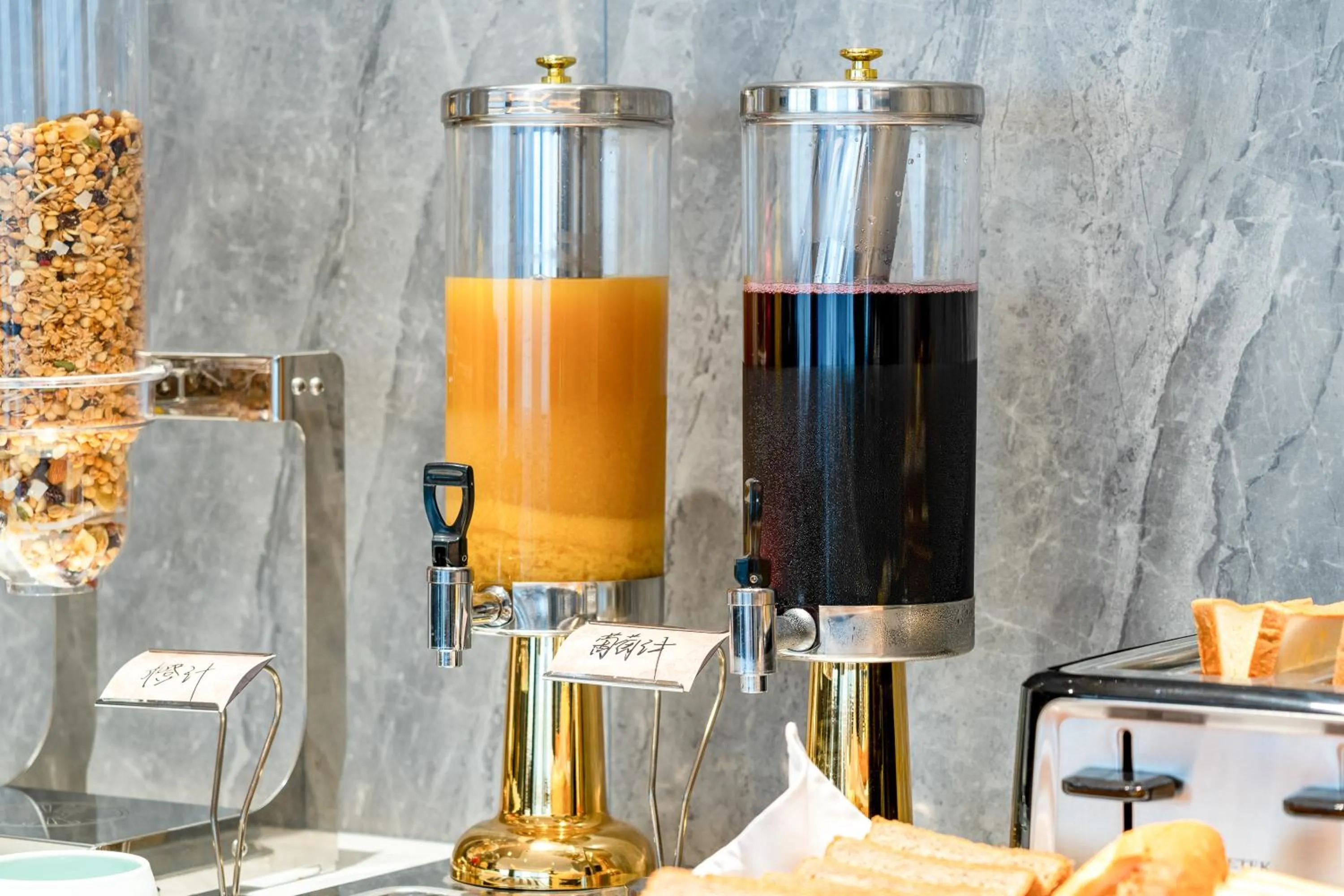 Restaurant/places to eat in The Puyan Hotel Hangzhou Jiubao