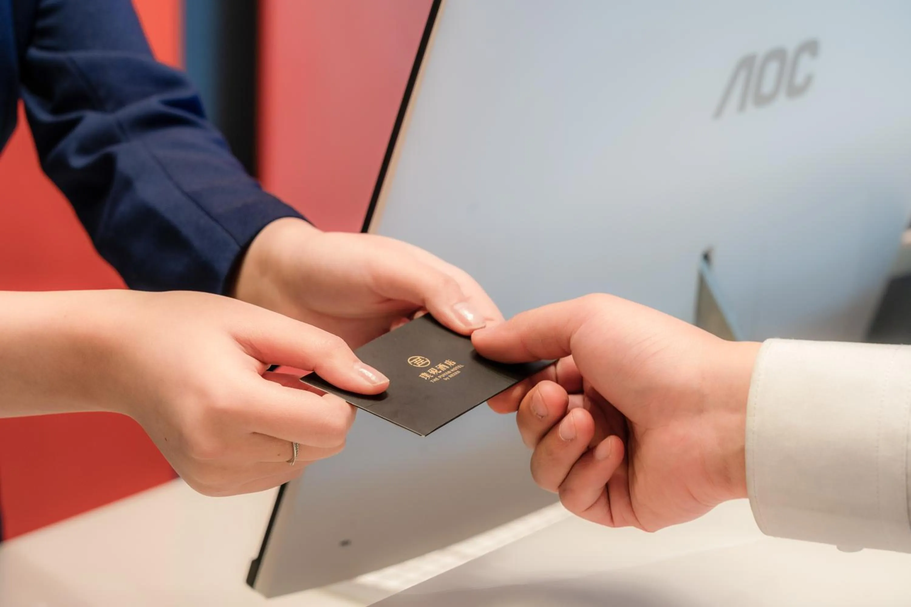 Staff in The Puyan Hotel Hangzhou Jiubao