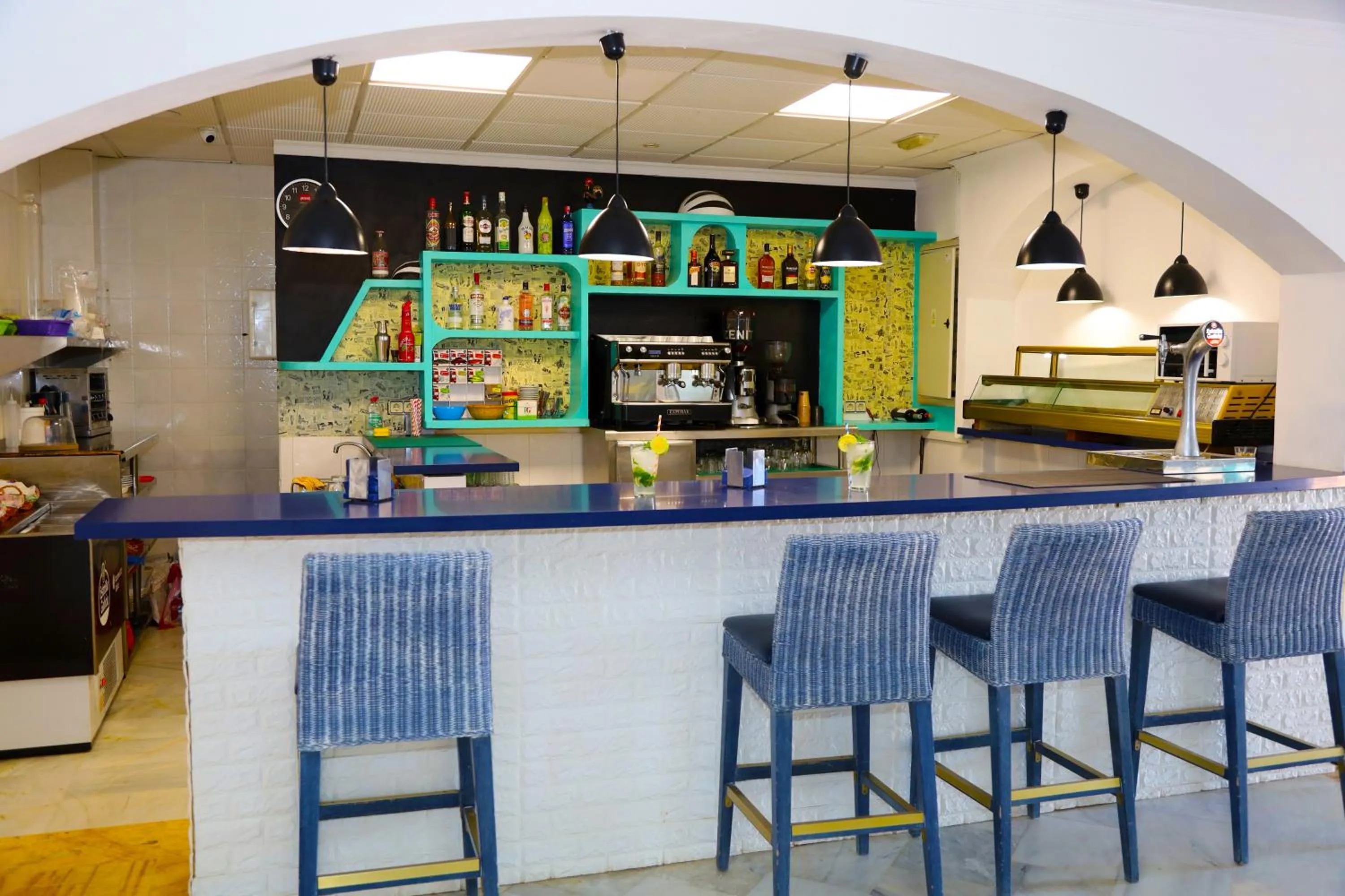 Lounge or bar in Hotel Marazul