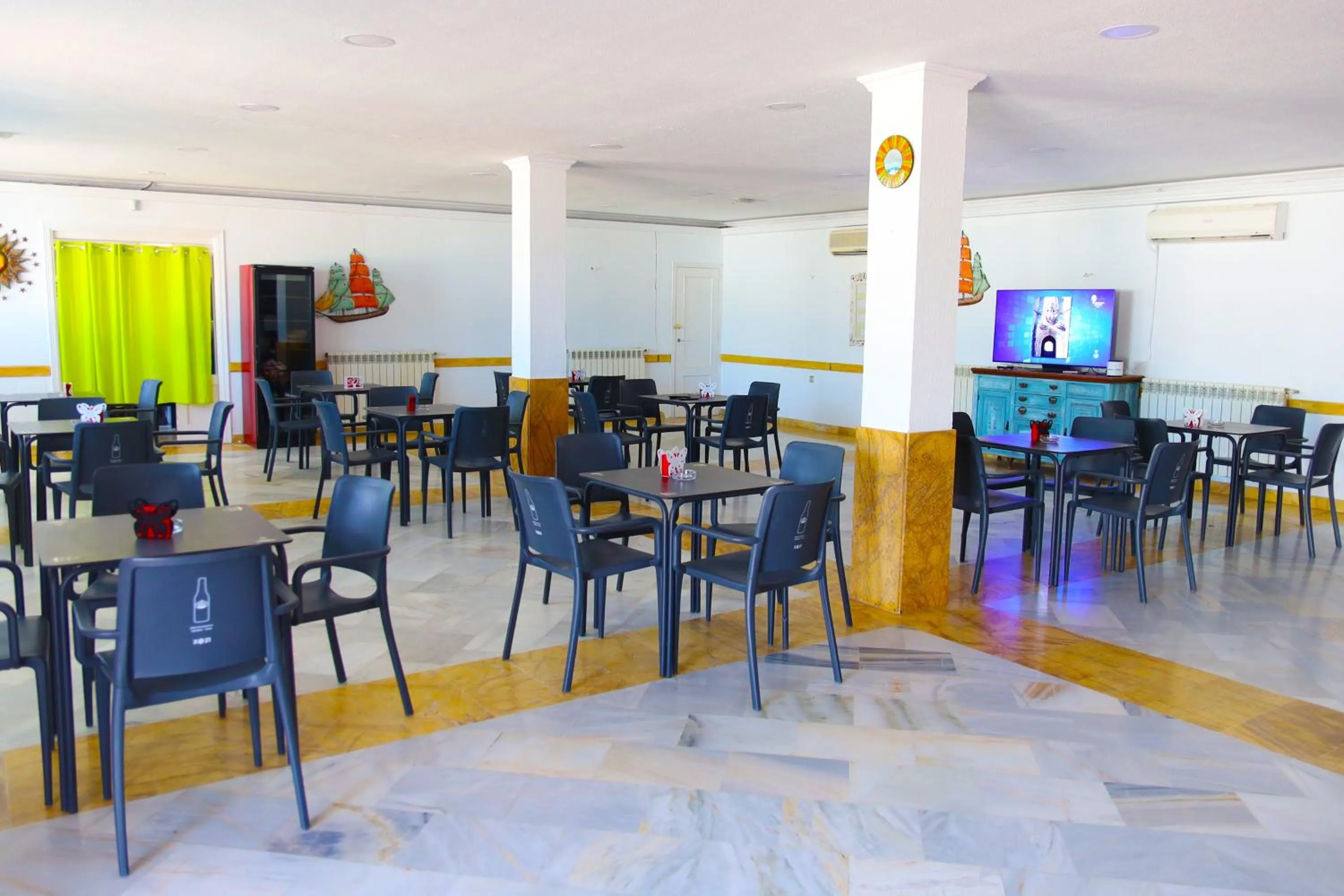 Lounge or bar in Hotel Marazul