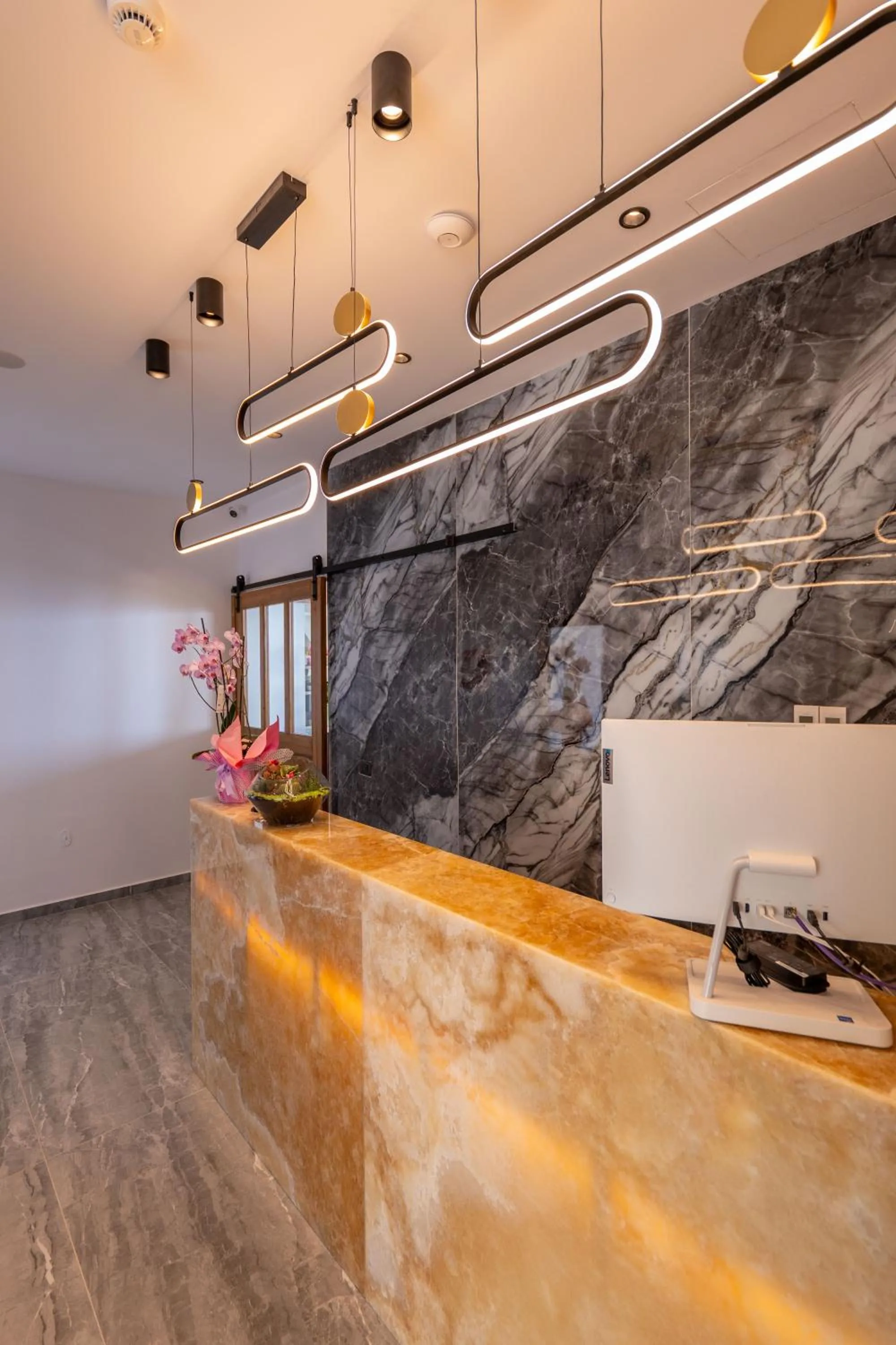 Litan Hotel