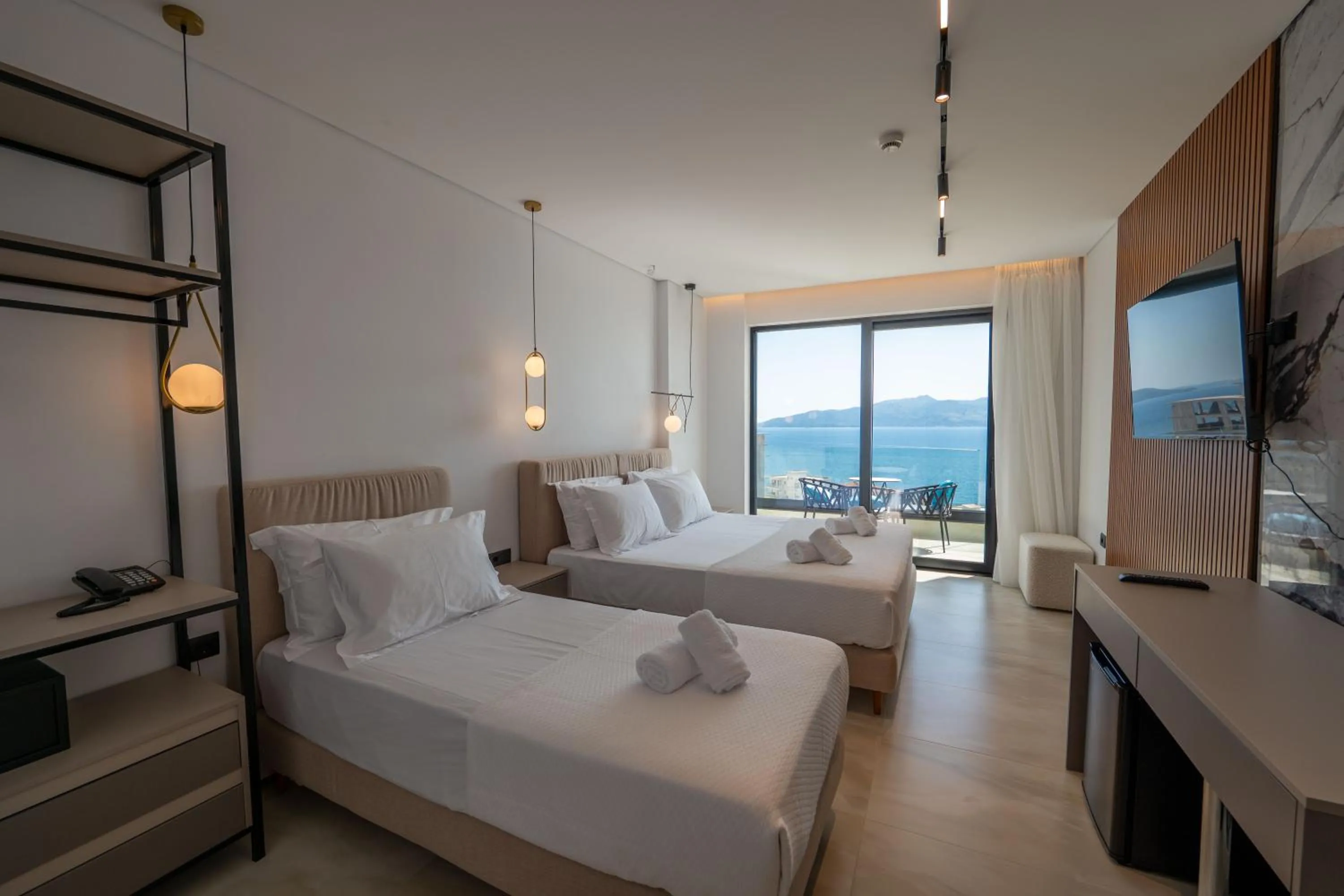 Superior Triple Room with Balcony and Sea View  in Litan Hotel