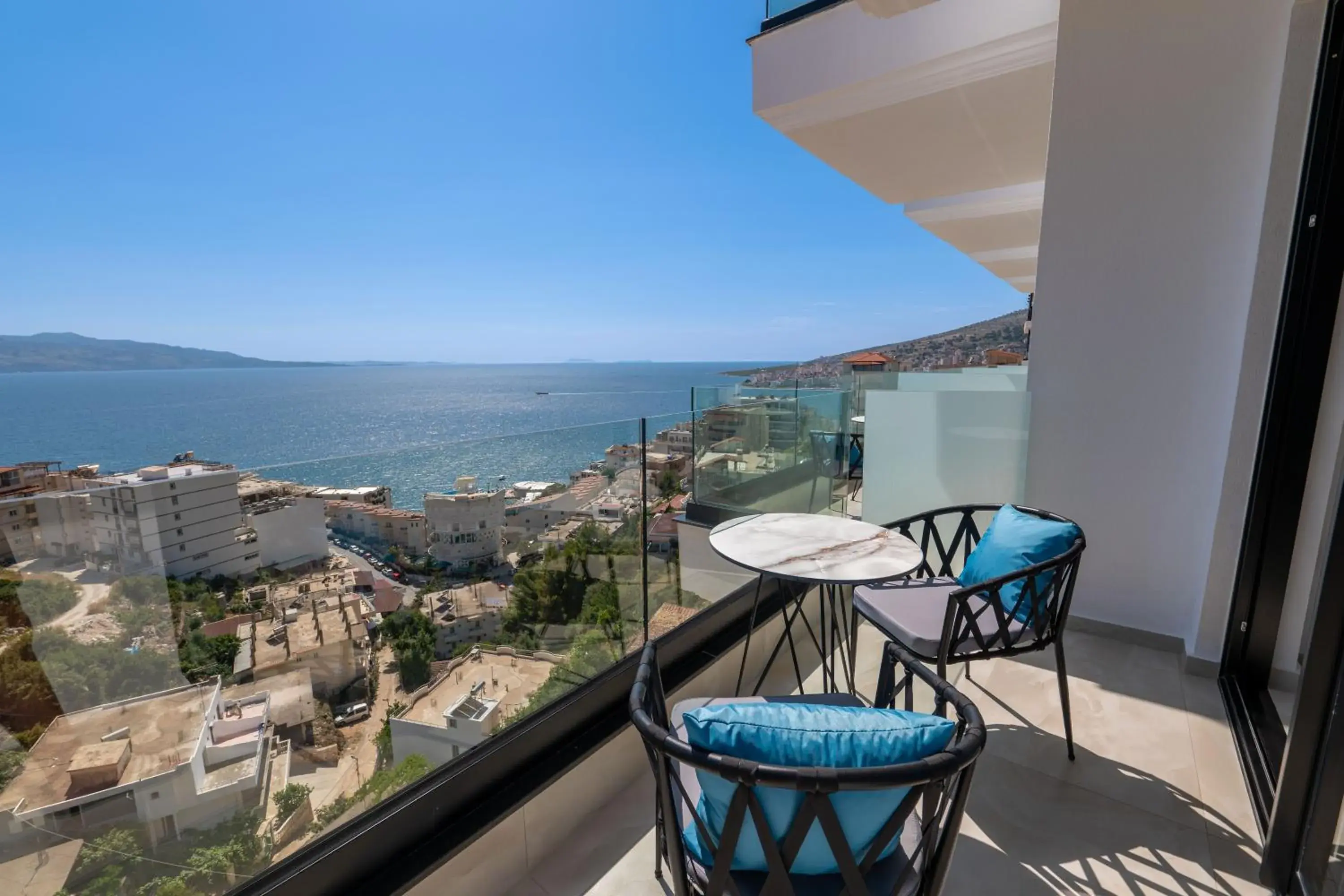 Family Suite with Balcony and Sea View in Litan Hotel Family Suite with Balcony and Sea View in Litan Hotel