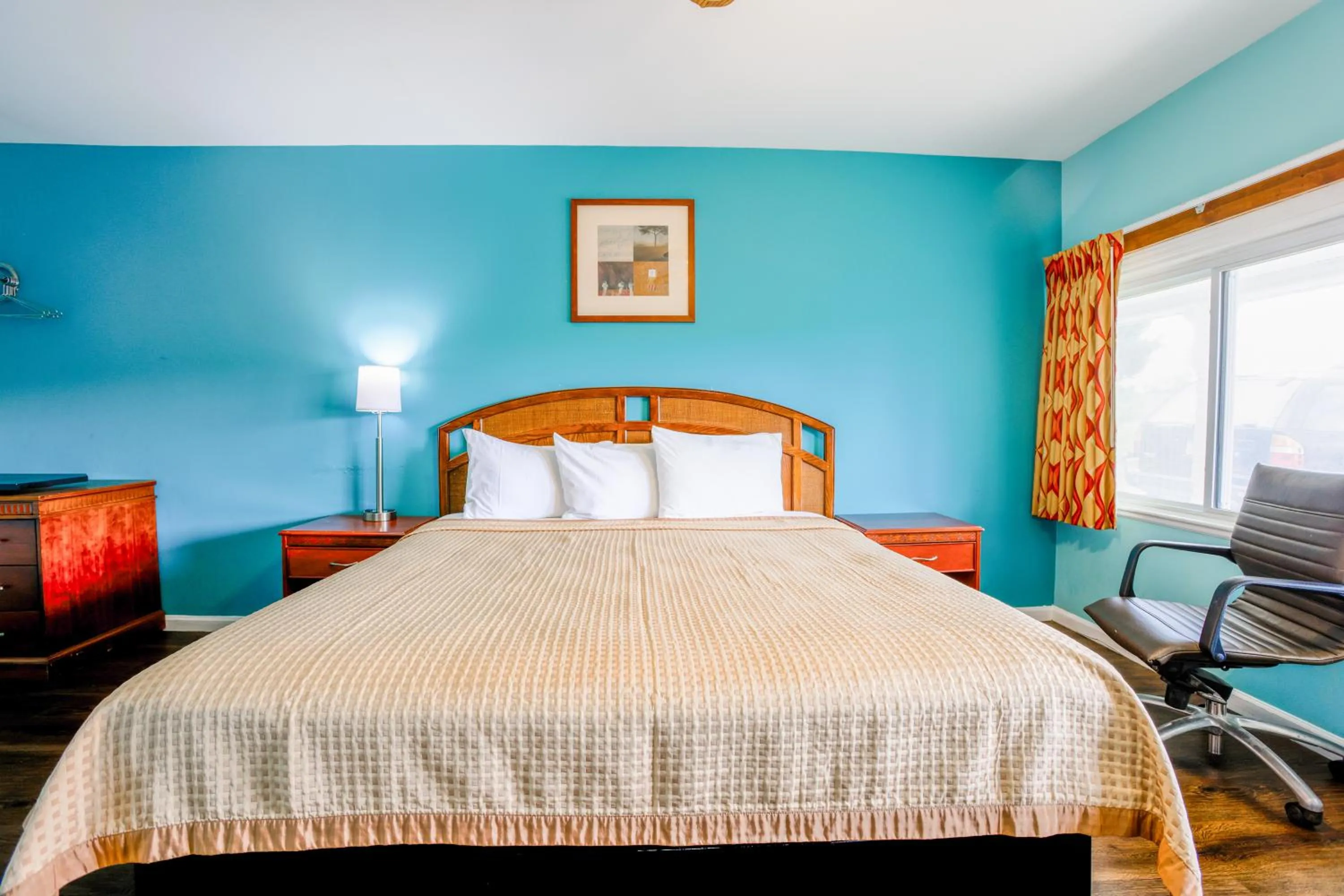 Bedroom, Bed in Relax Inn By OYO Natural Bridge I-81