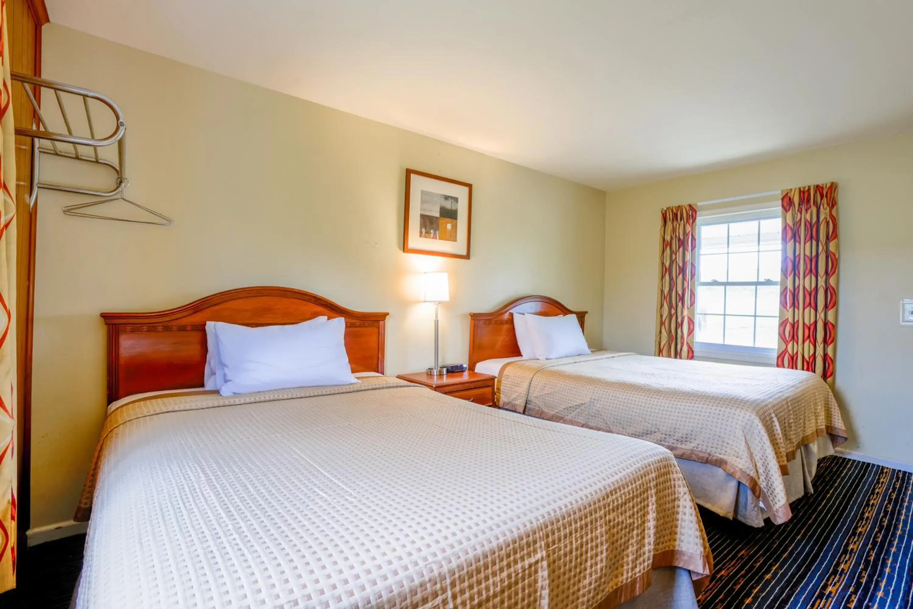 Bedroom, Bed in Relax Inn By OYO Natural Bridge I-81 Bedroom, Bed in Relax Inn By OYO Natural Bridge I-81