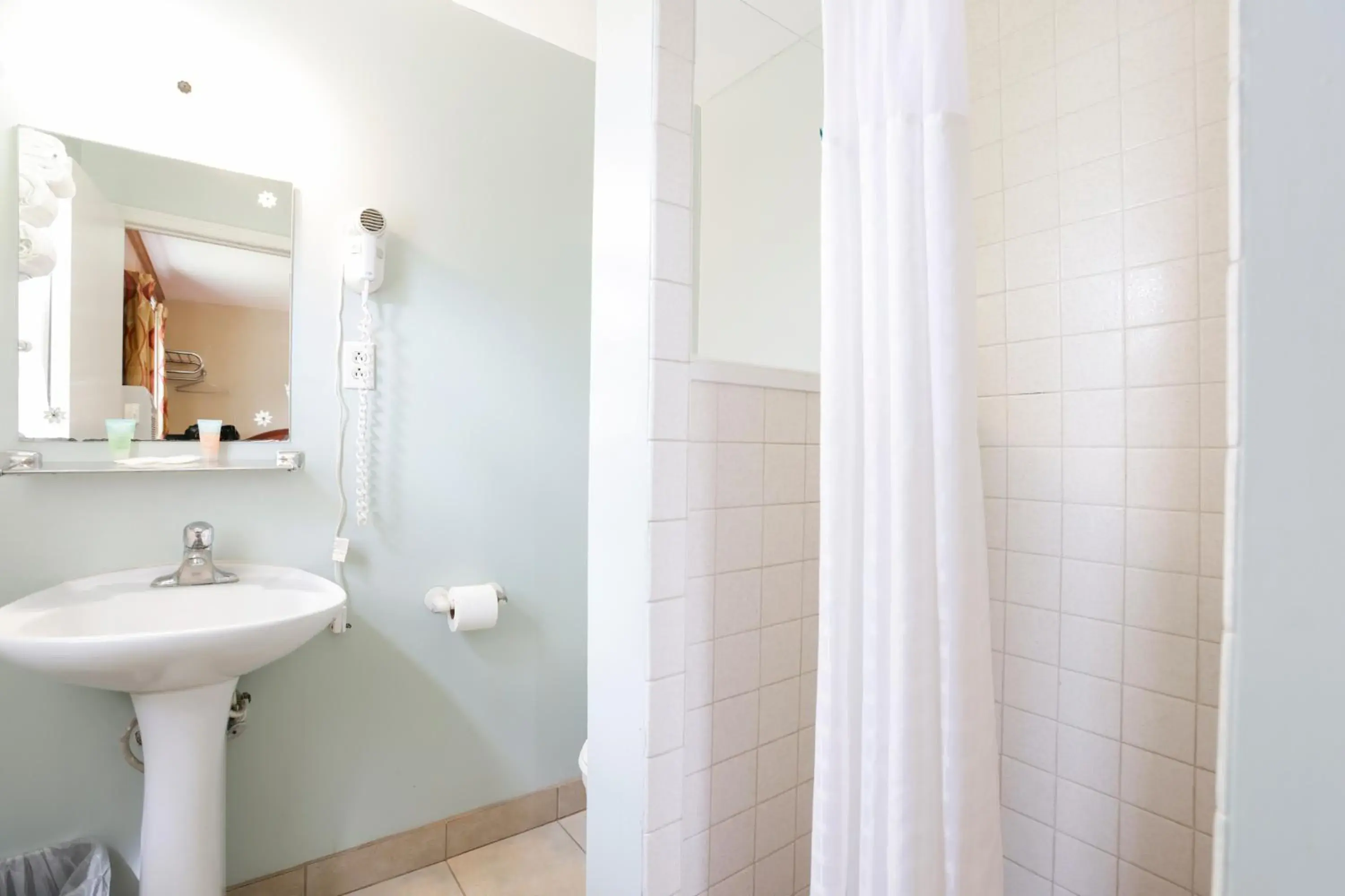 Bathroom in Relax Inn By OYO Natural Bridge I-81 Bathroom in Relax Inn By OYO Natural Bridge I-81