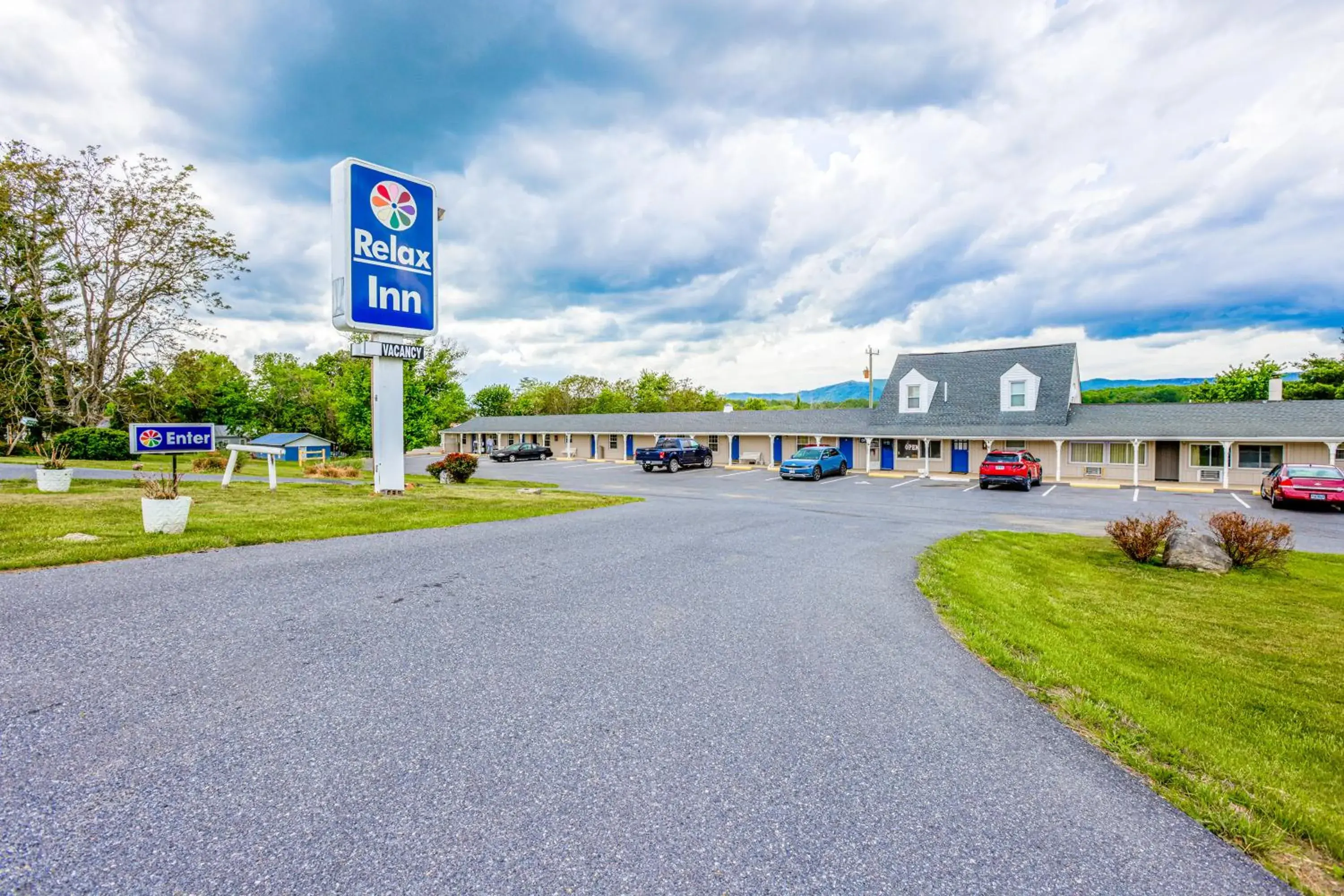 Facade/entrance in Relax Inn By OYO Natural Bridge I-81 Facade/entrance in Relax Inn By OYO Natural Bridge I-81