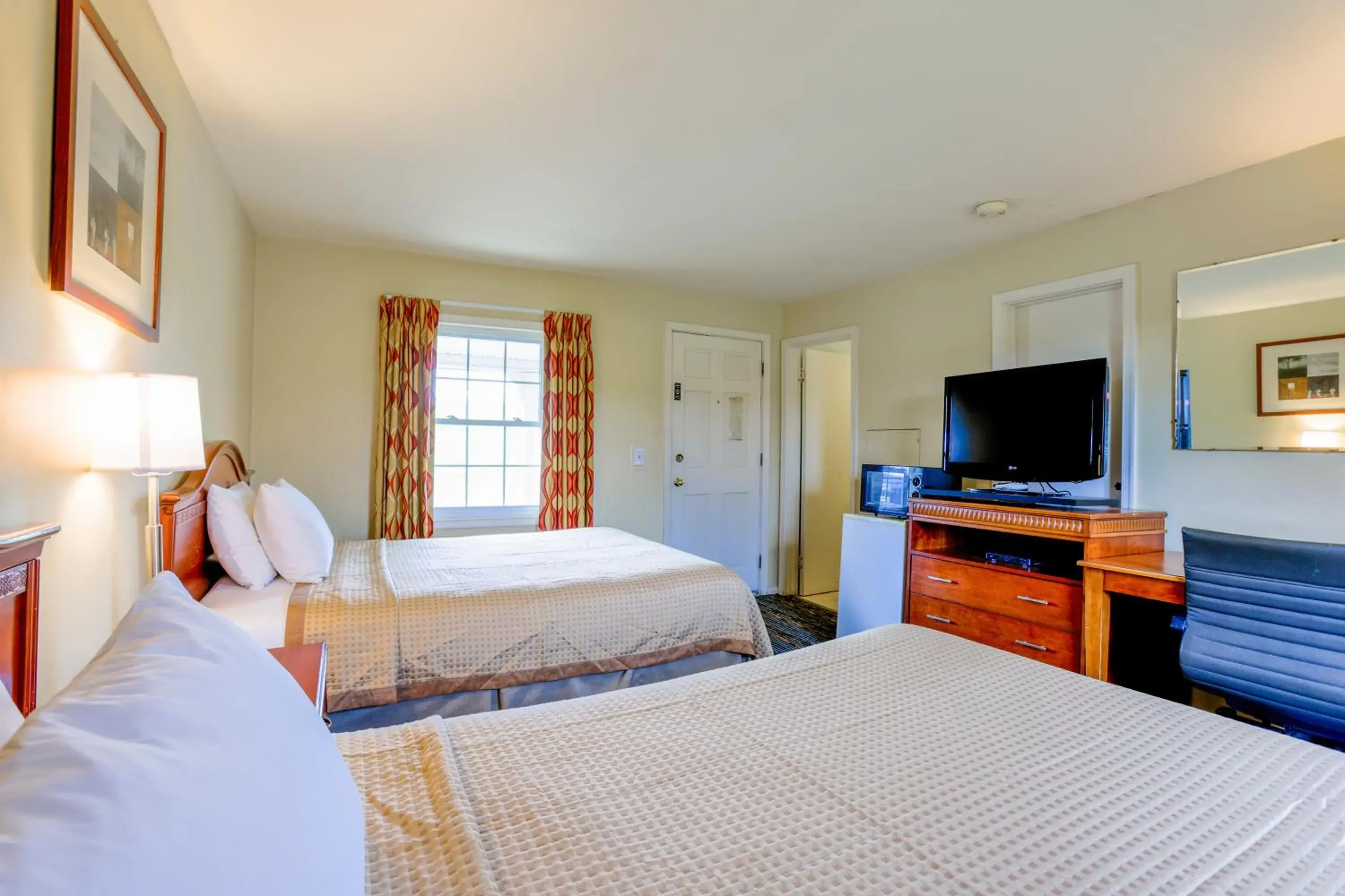 Bedroom, Bed in Relax Inn By OYO Natural Bridge I-81 Bedroom, Bed in Relax Inn By OYO Natural Bridge I-81