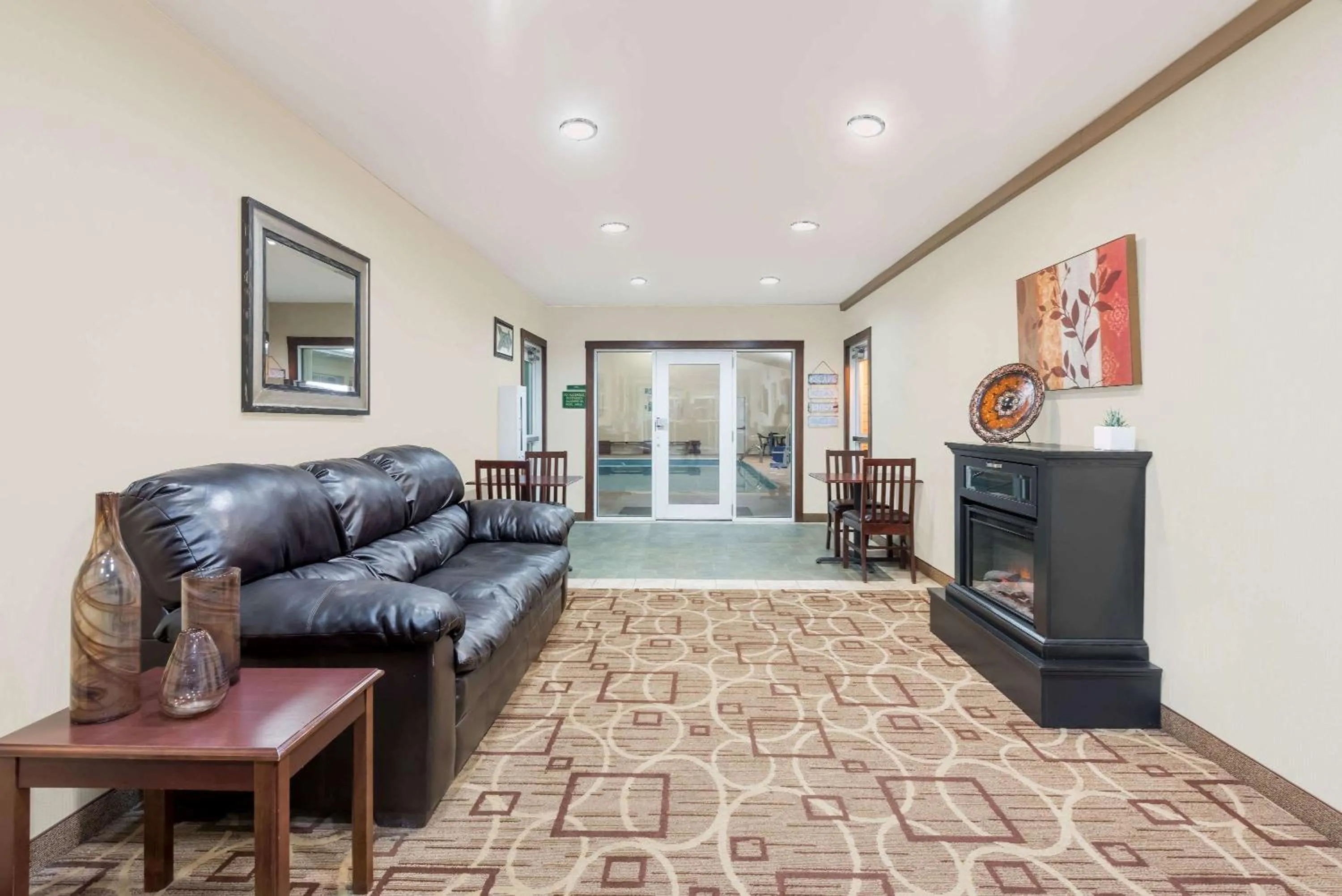 Lobby or reception in Hawthorn Extended Stay by Wyndham Seville