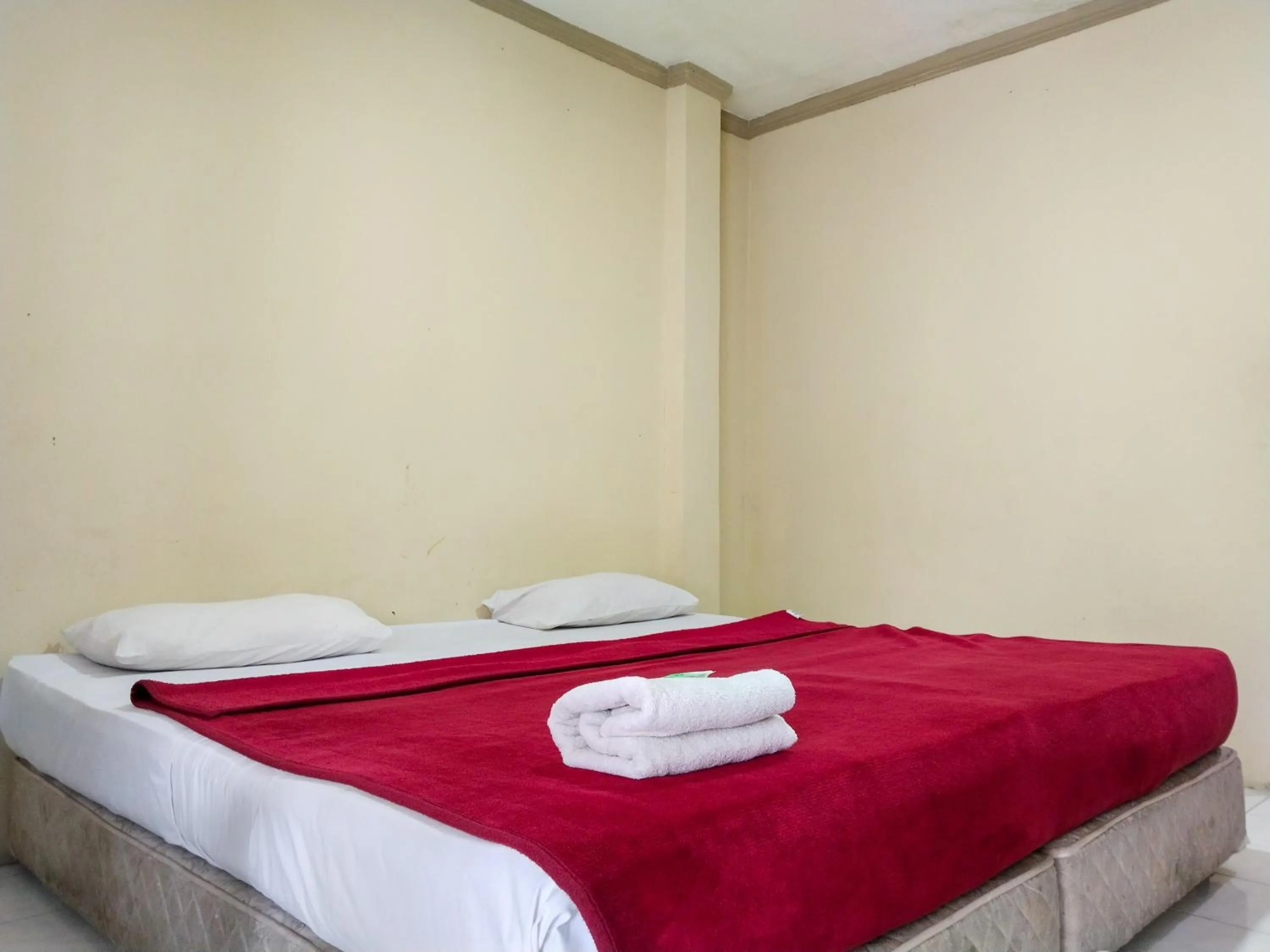 Bed in Hotel New Gondangdia Powered by Cocotel