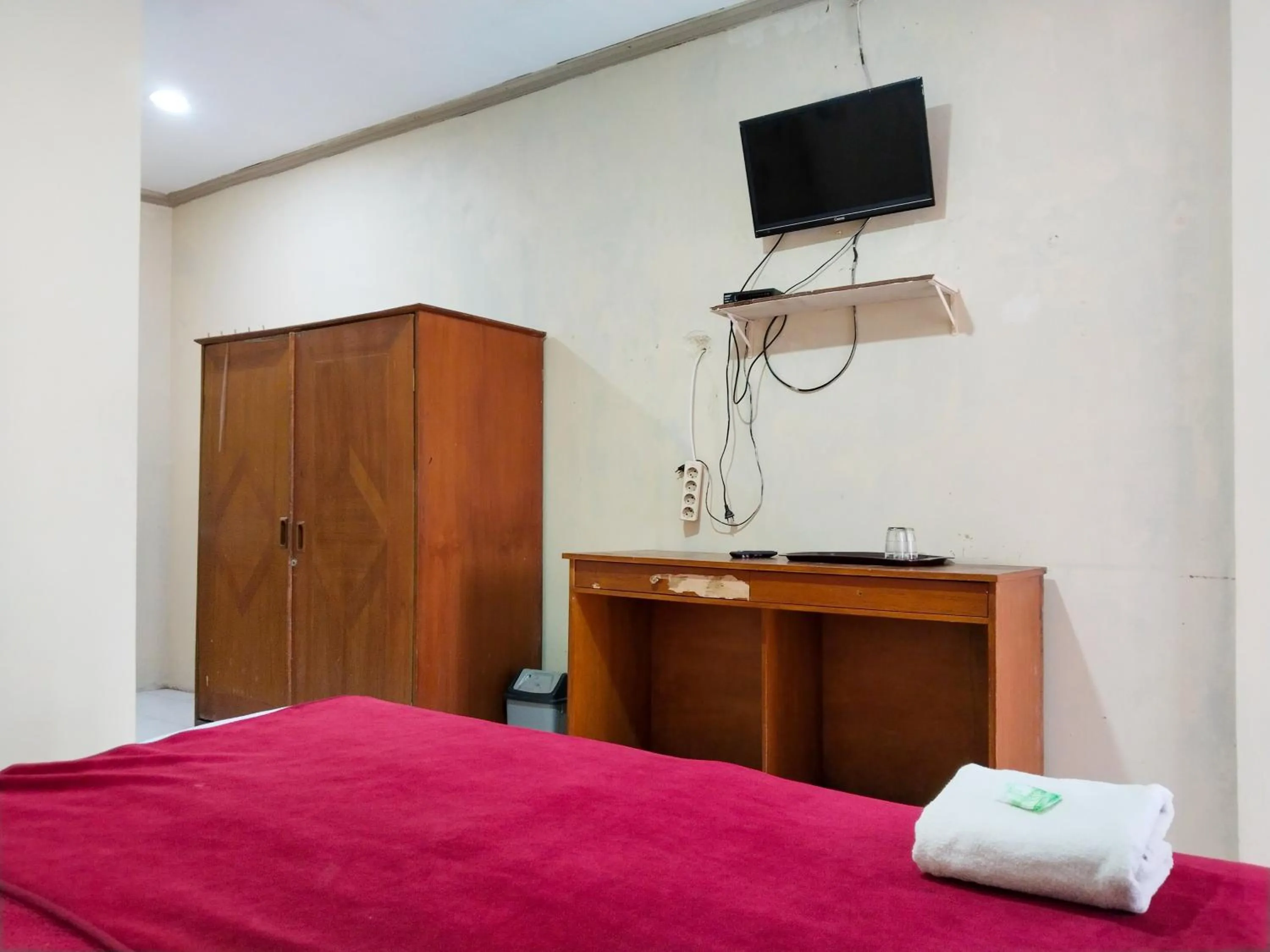 Bed in Hotel New Gondangdia Powered by Cocotel