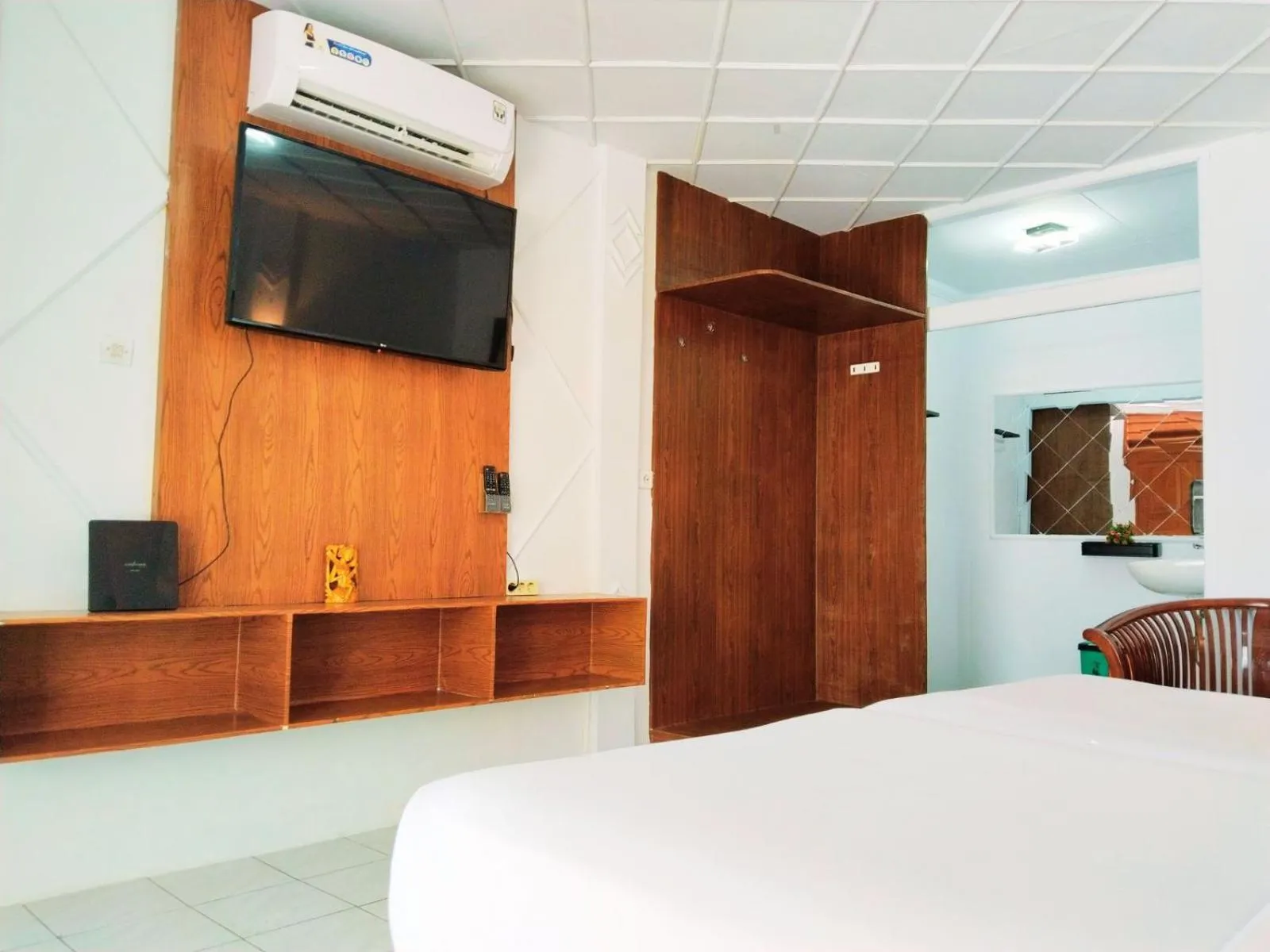 Bed in Hotel New Gondangdia Powered by Cocotel