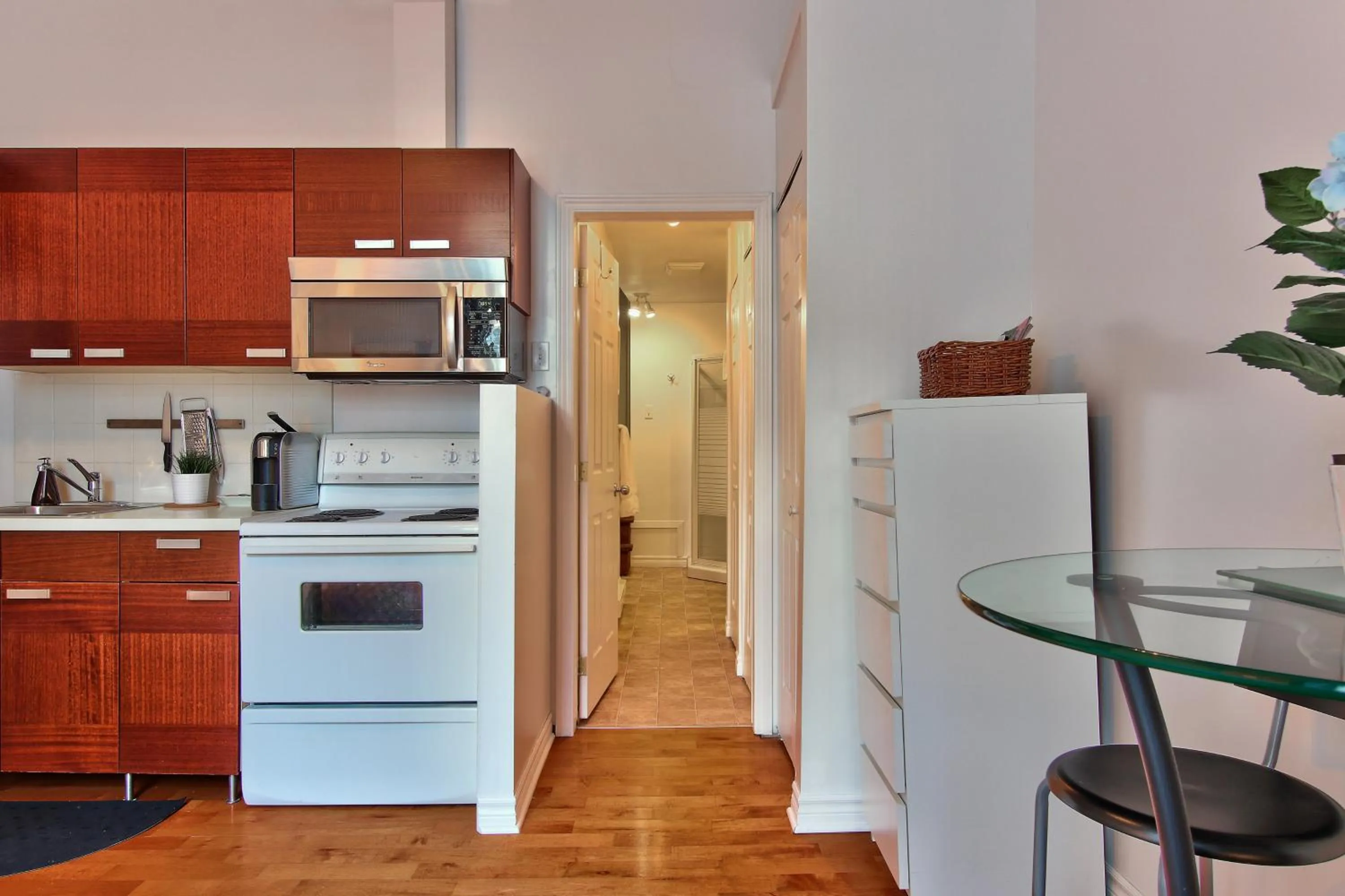 Kitchen or kitchenette in Apartment et Studio montreal