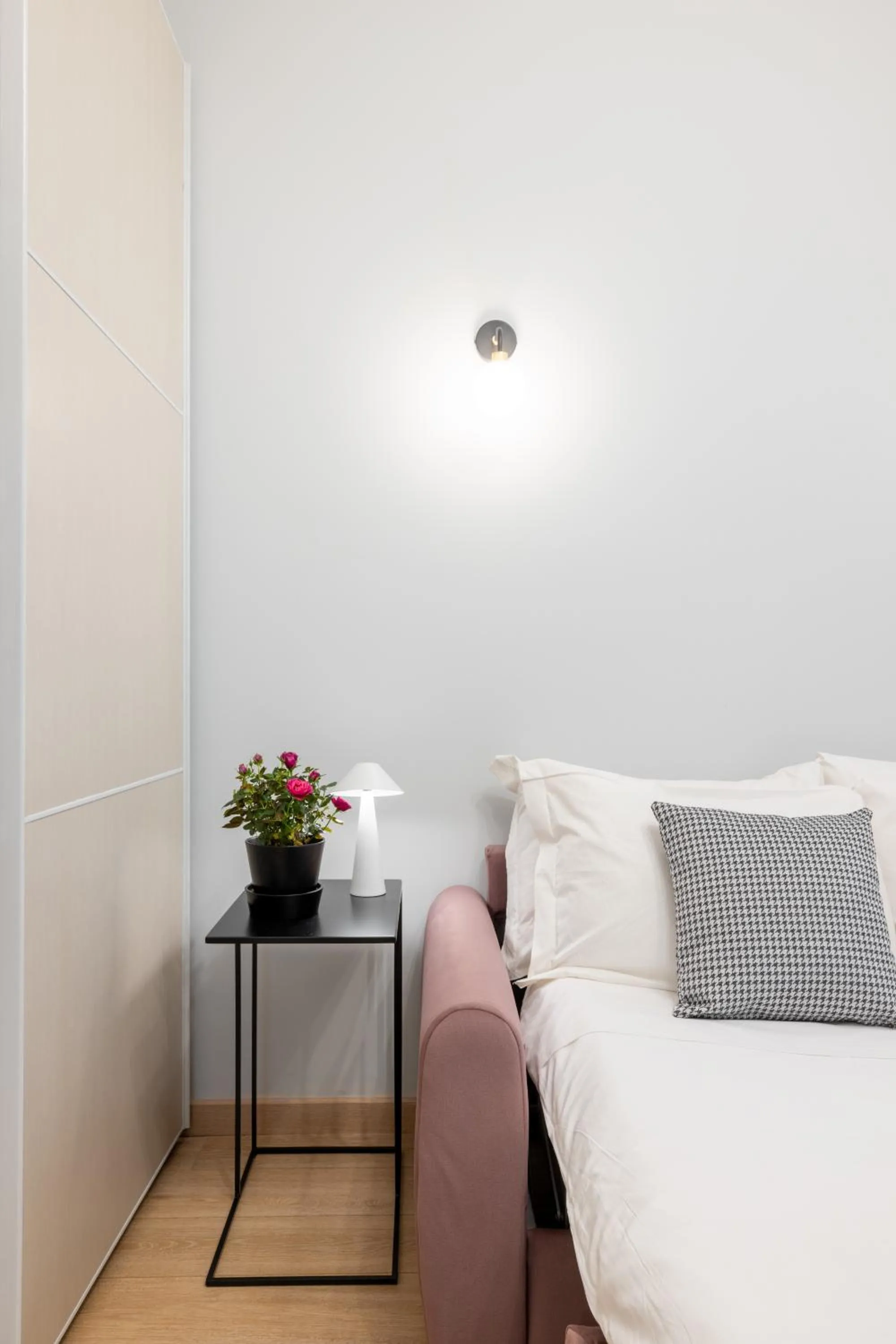 Double Room with Sofa Bed and Kitchen - single occupancy in Domus Bella Roma