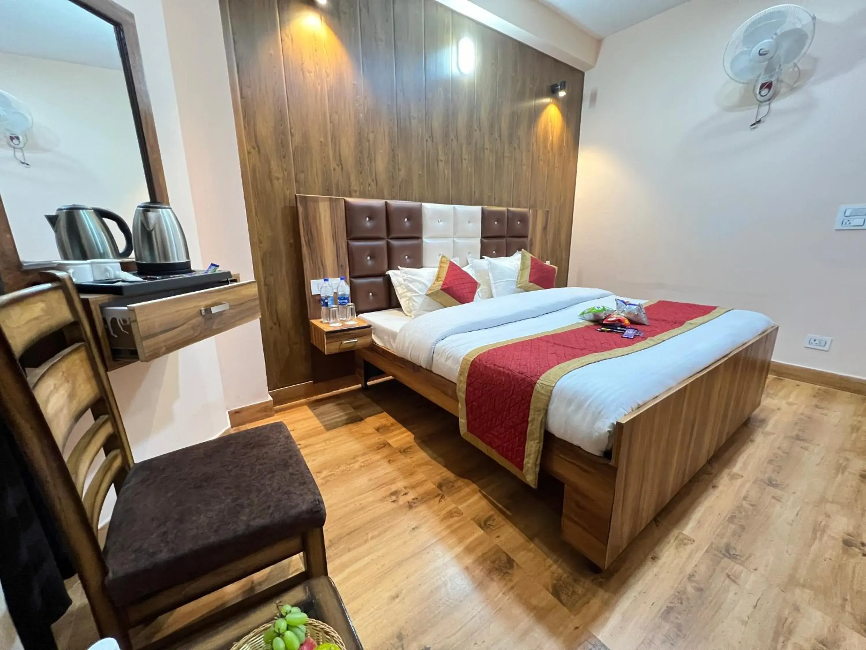 TV and multimedia, Bed in Canadian Cottage Dalhousie TV and multimedia, Bed in Canadian Cottage Dalhousie