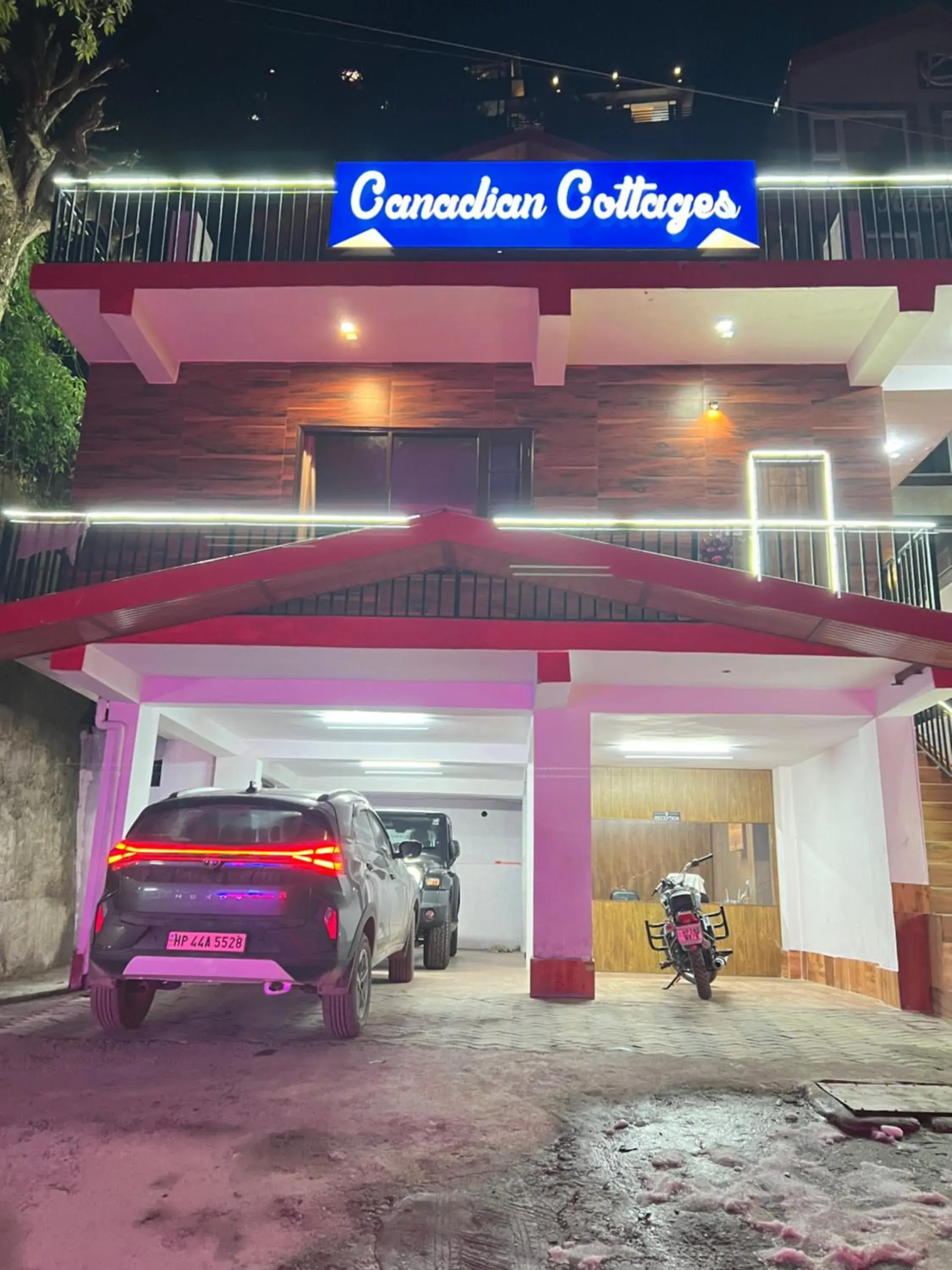 Property building in Canadian Cottage Dalhousie Property building in Canadian Cottage Dalhousie