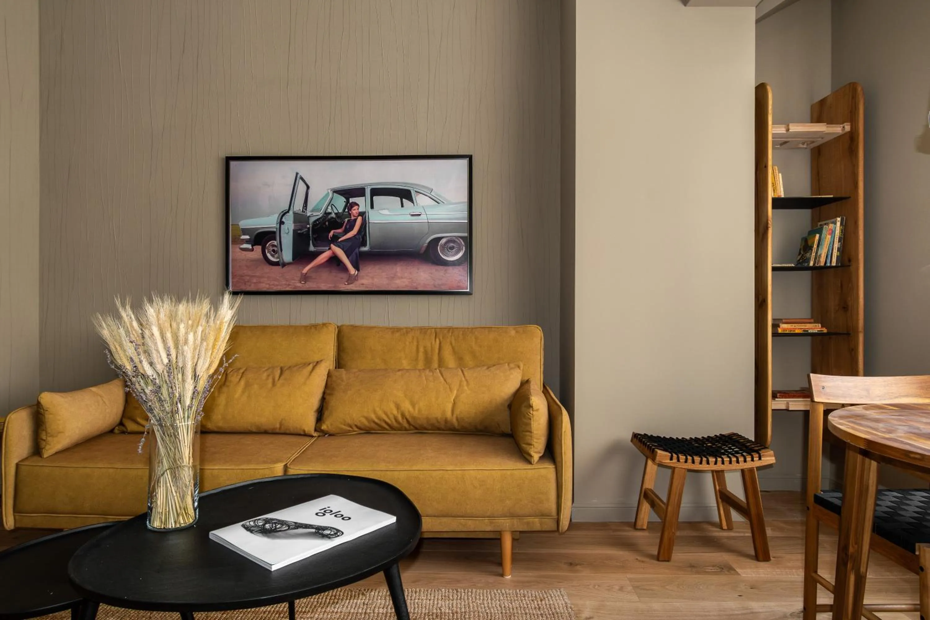 Living room in Maison Bucarest Apartments by Olala Homes