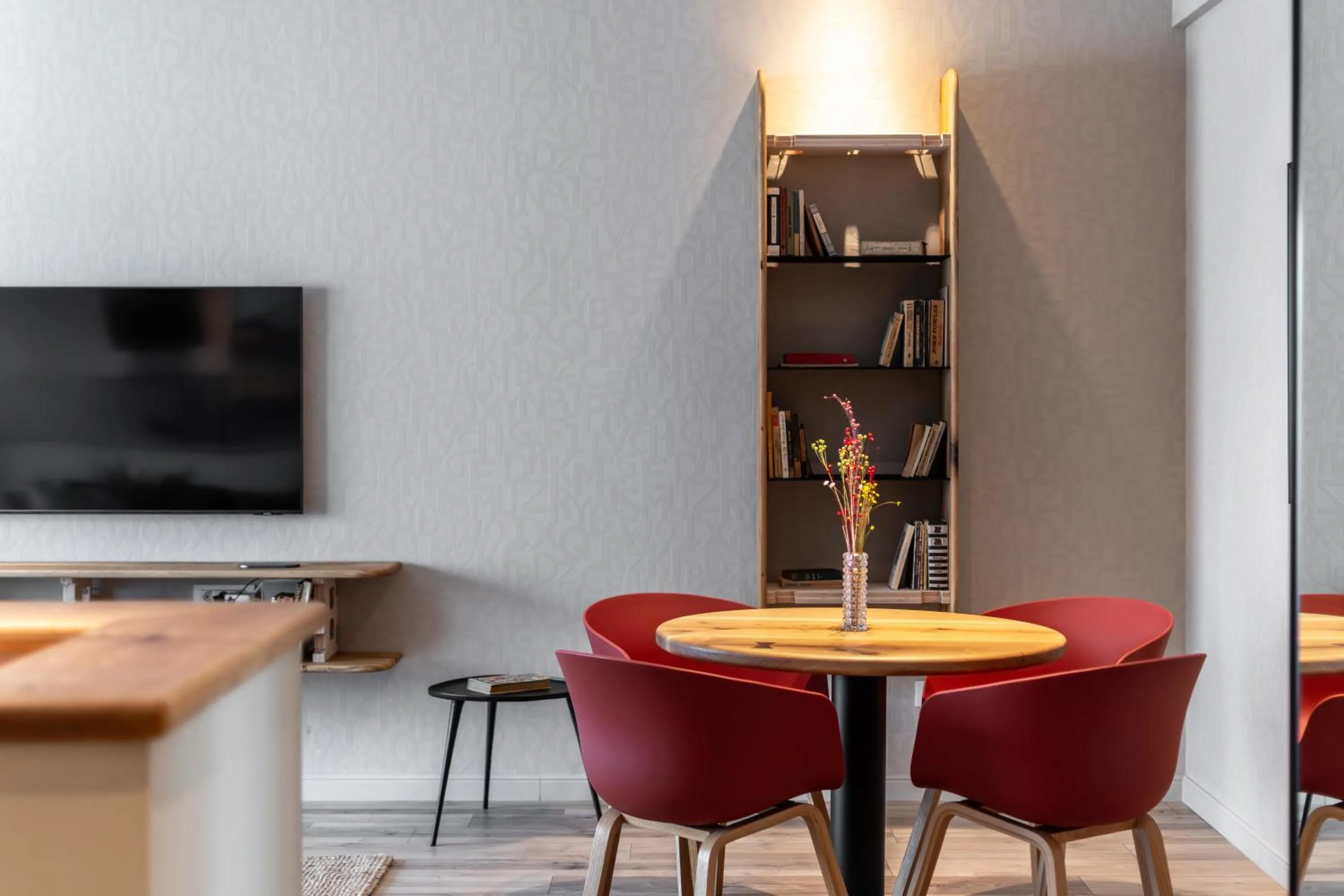 Living room in Maison Bucarest Apartments by Olala Homes