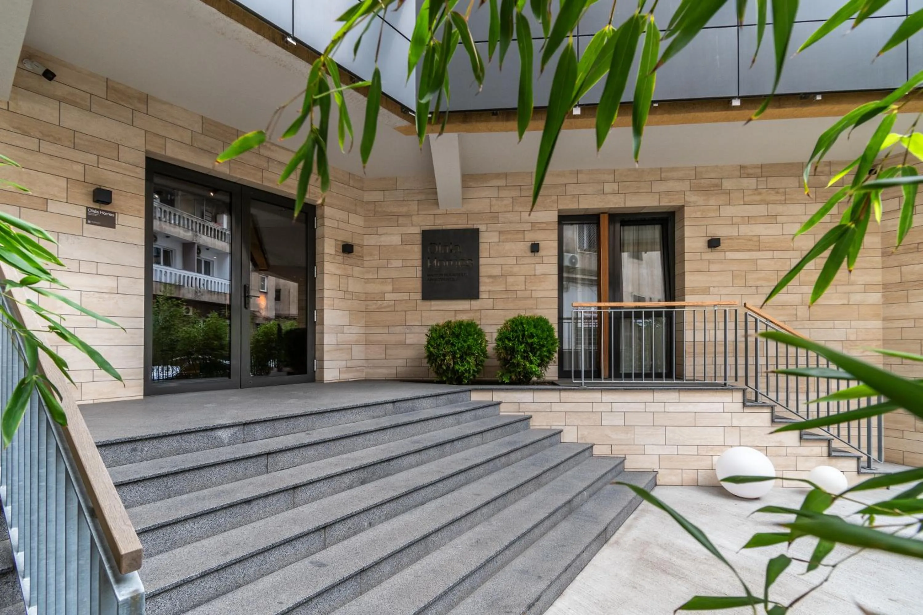 Facade/entrance in Maison Bucarest Apartments by Olala Homes