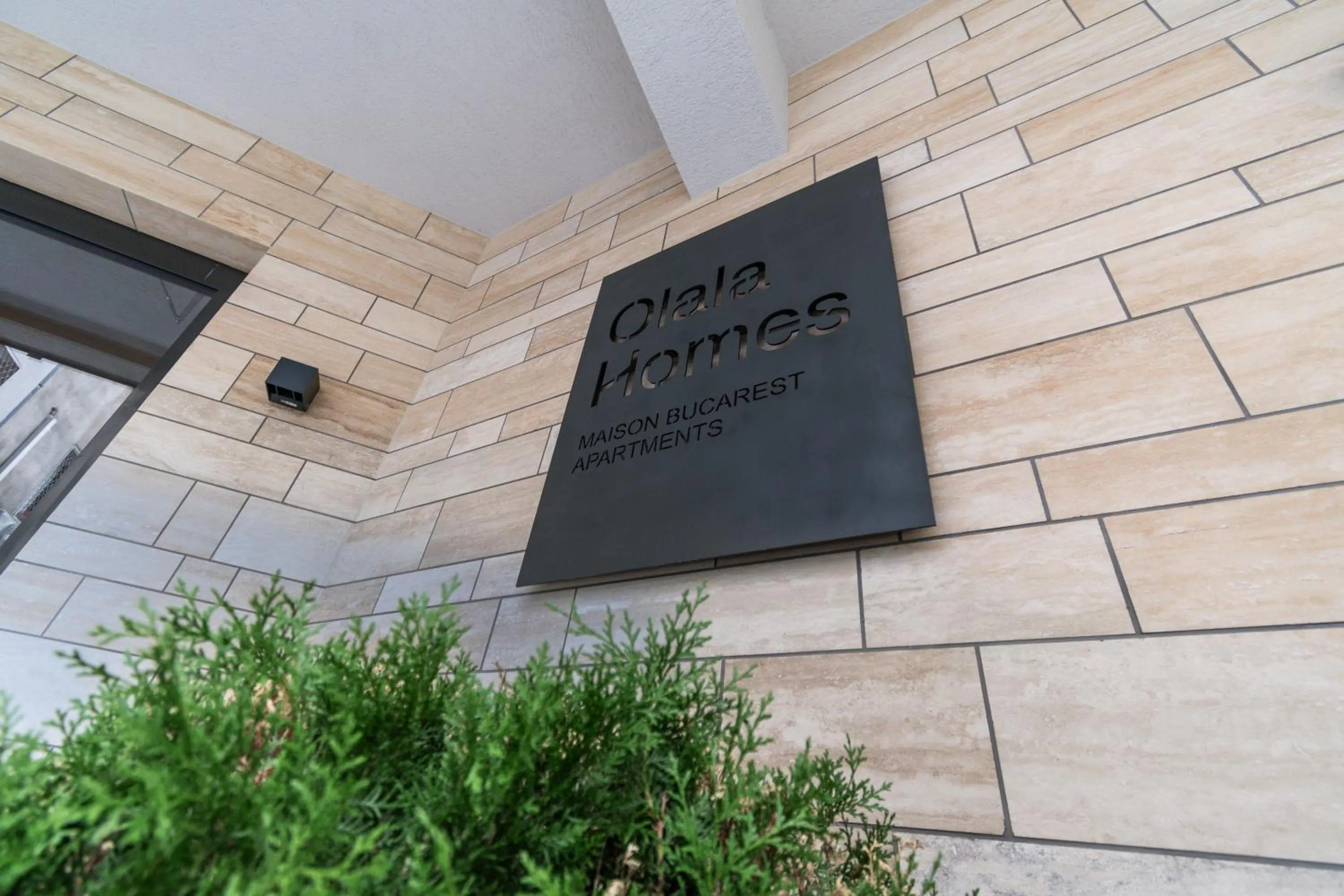 Facade/entrance in Maison Bucarest Apartments by Olala Homes