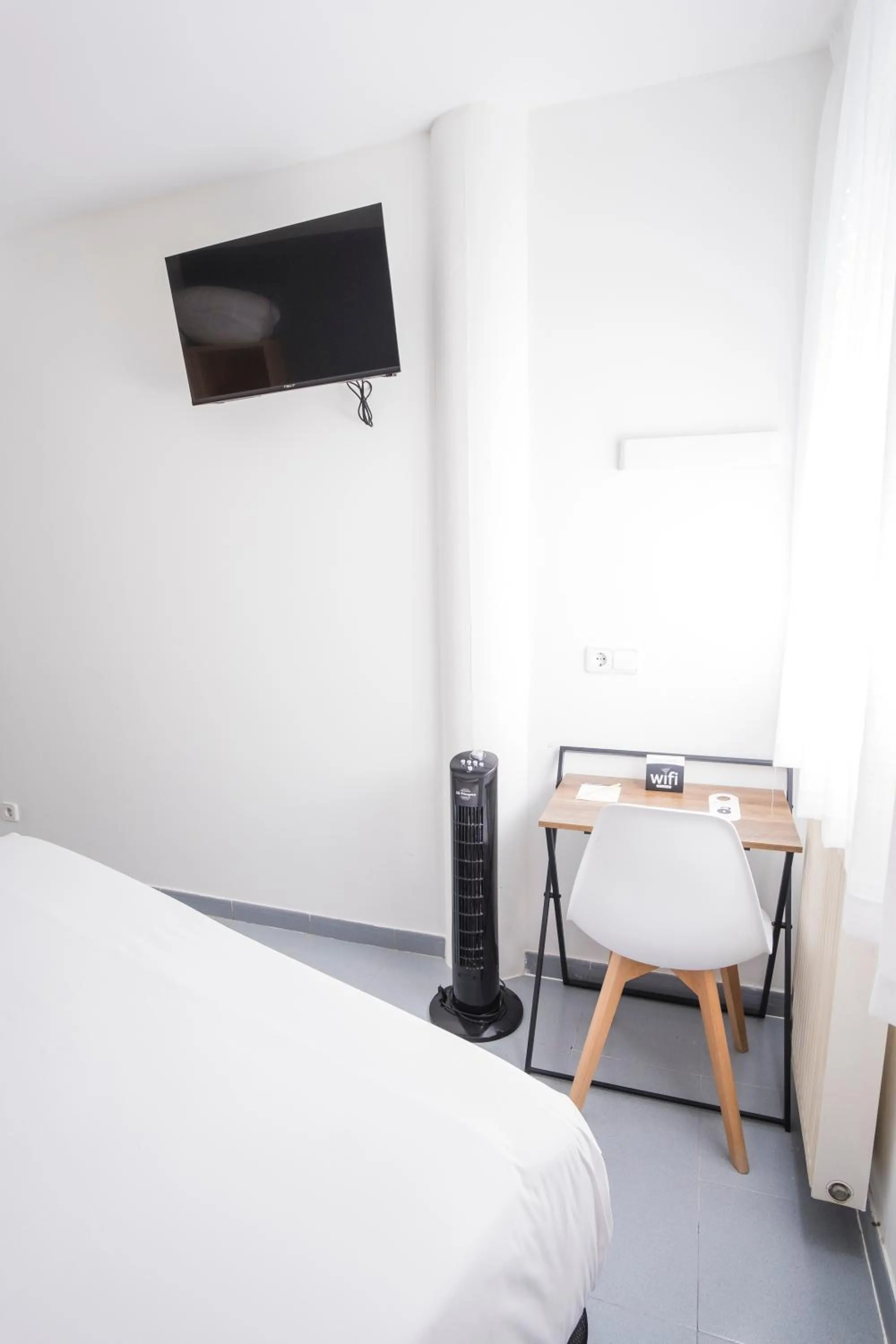 furniture, Bed in Alda Egues Rooms