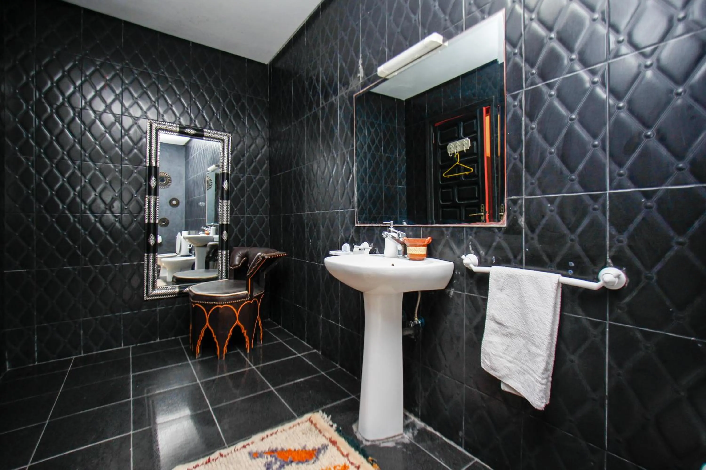 Shower in Kasbah Ait Oumghar