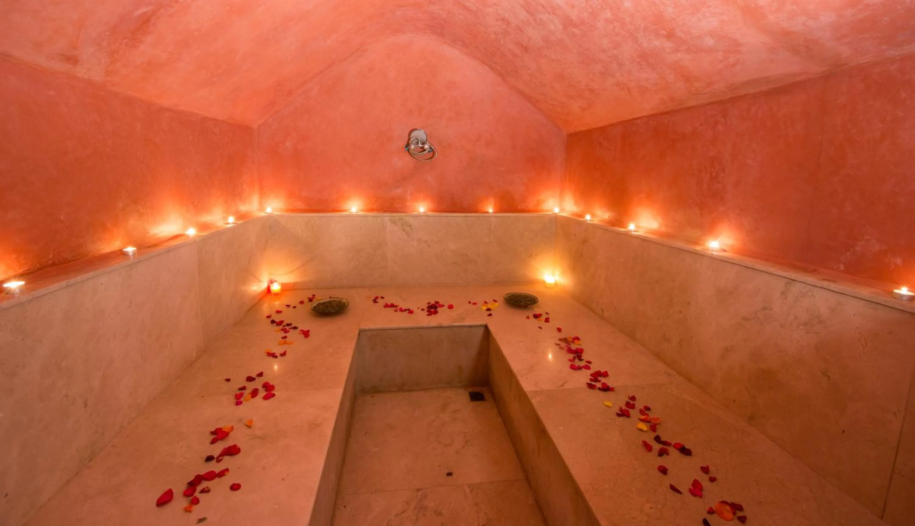 Spa and wellness centre/facilities in Kasbah Ait Oumghar