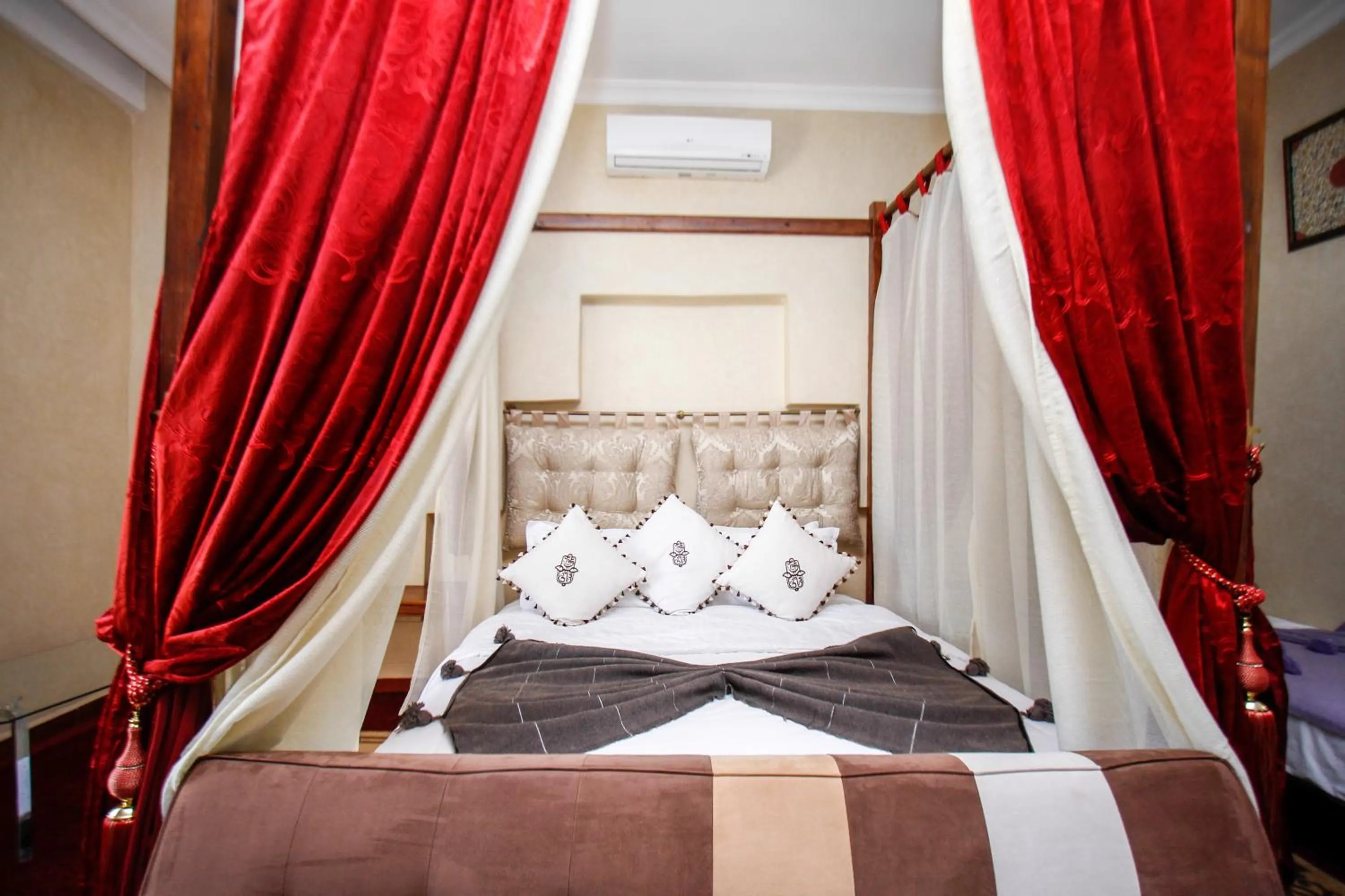 Bed in Kasbah Ait Oumghar