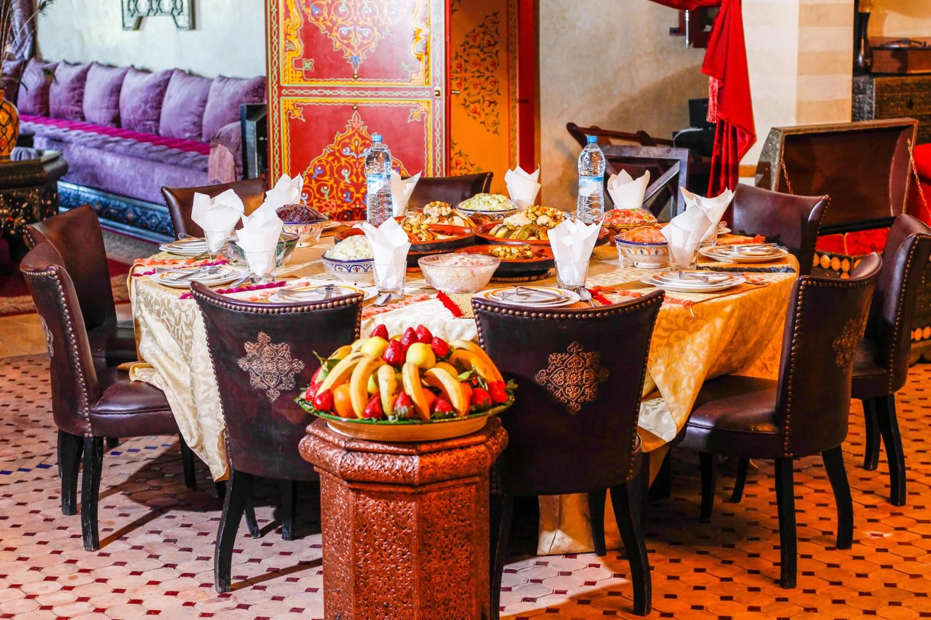 Restaurant/places to eat in Kasbah Ait Oumghar