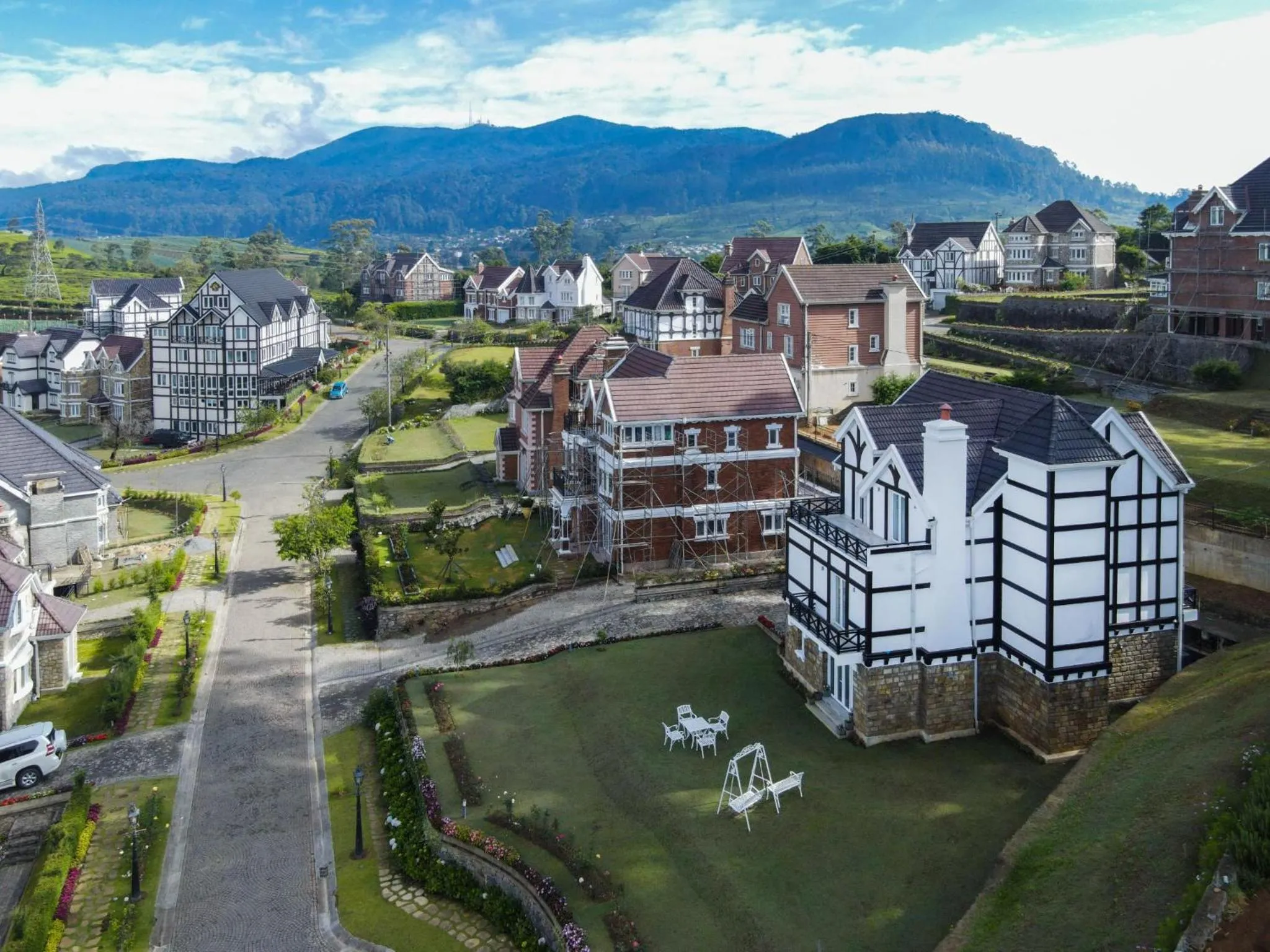 Bird's eye view in Little England by Joes