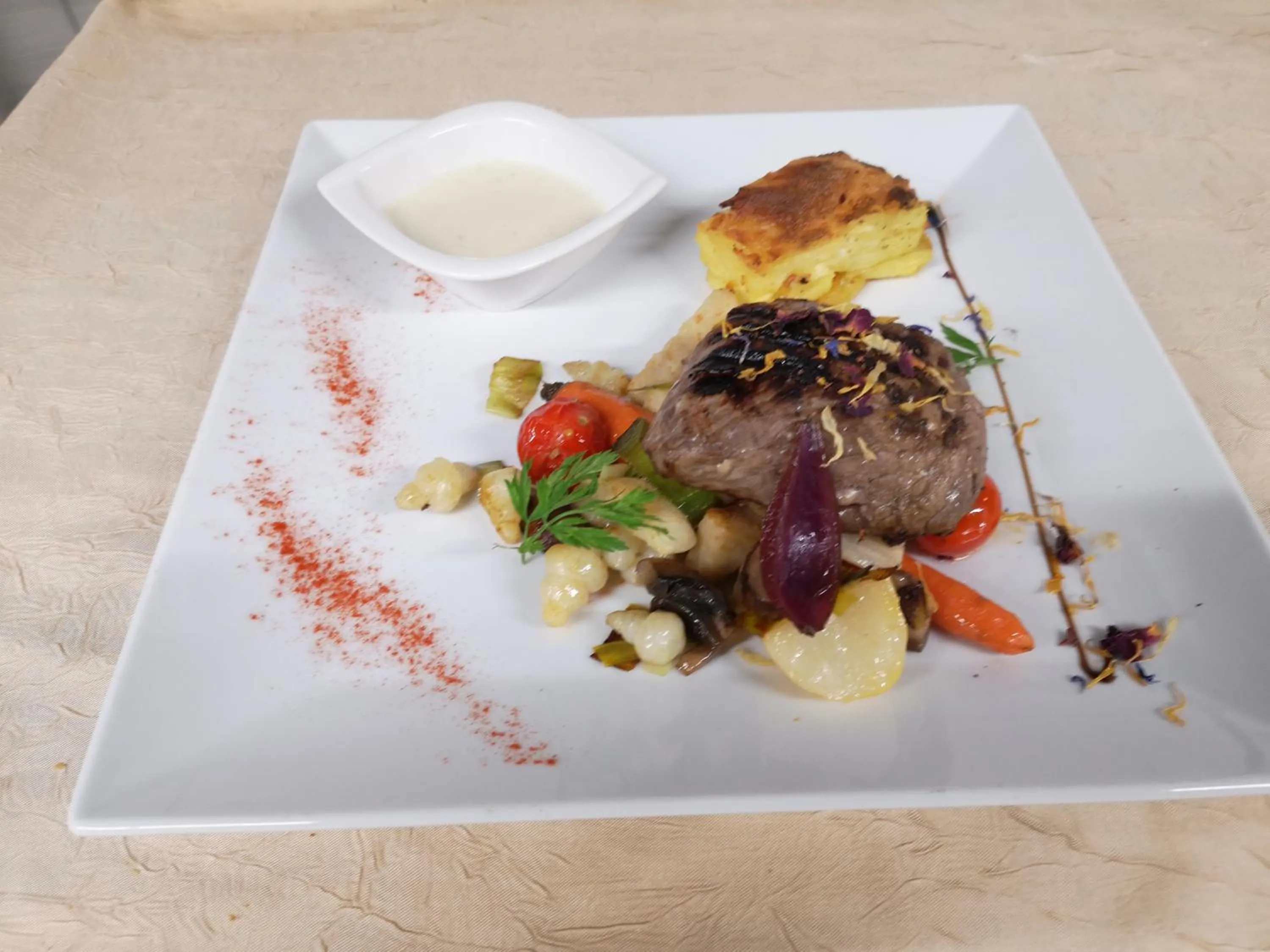 Food in Hôtel de la Paix