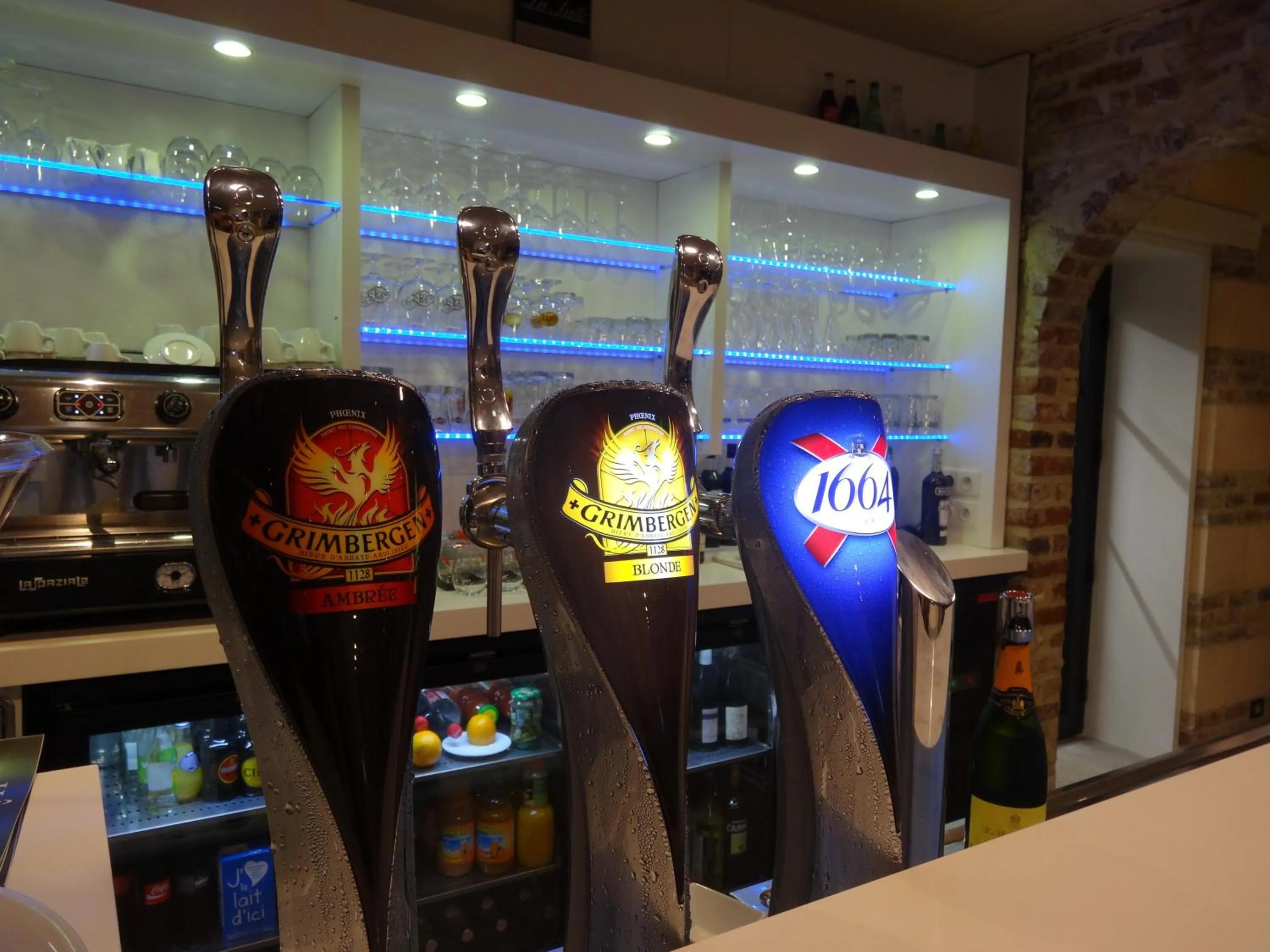 Decorative detail in Hôtel de la Paix