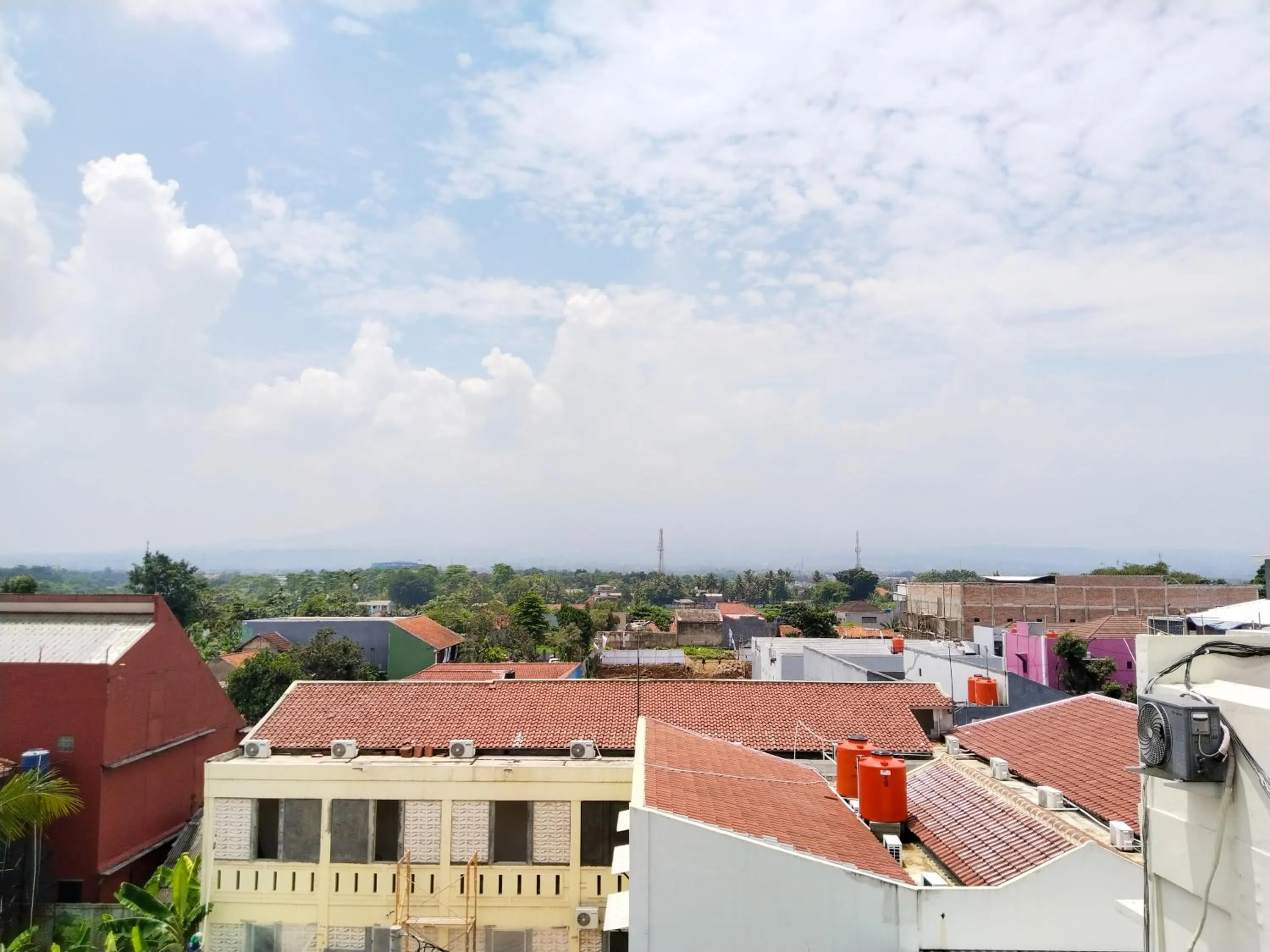 Yayah Guest House Syariah by Cocotel