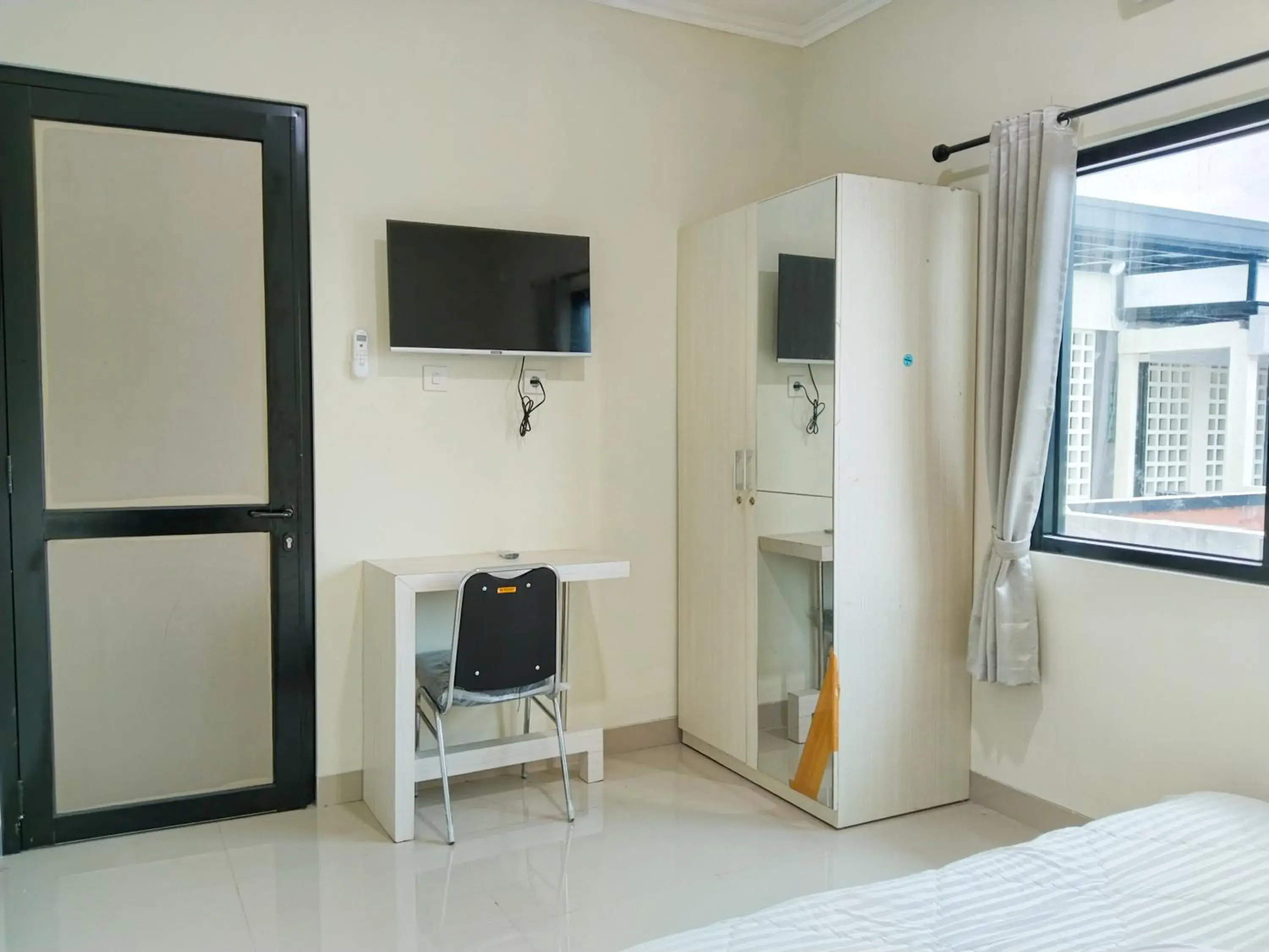 Yayah Guest House Syariah by Cocotel Yayah Guest House Syariah by Cocotel