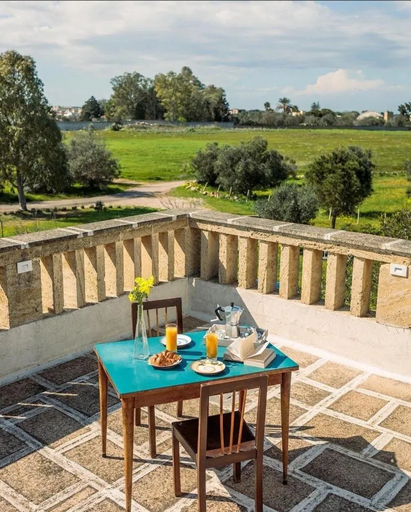 King Room with Garden View - single occupancy in Trappito Stracca Agriturismo