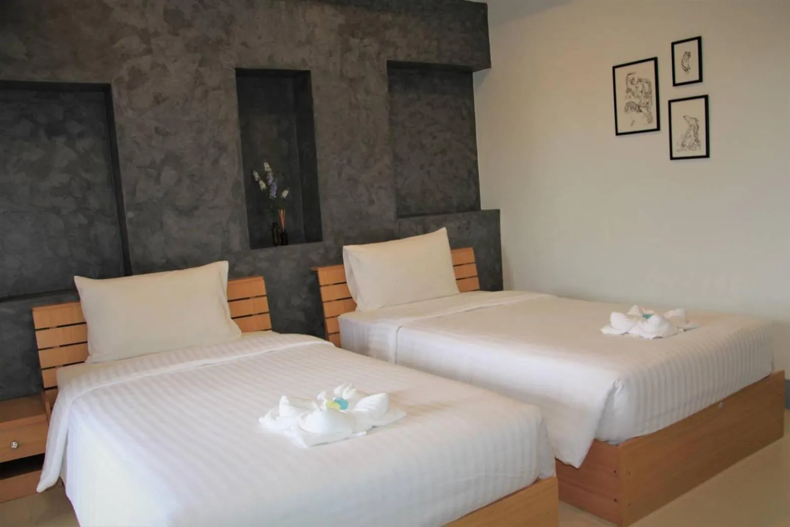 Bedroom, Bed in Pilatus Apartment