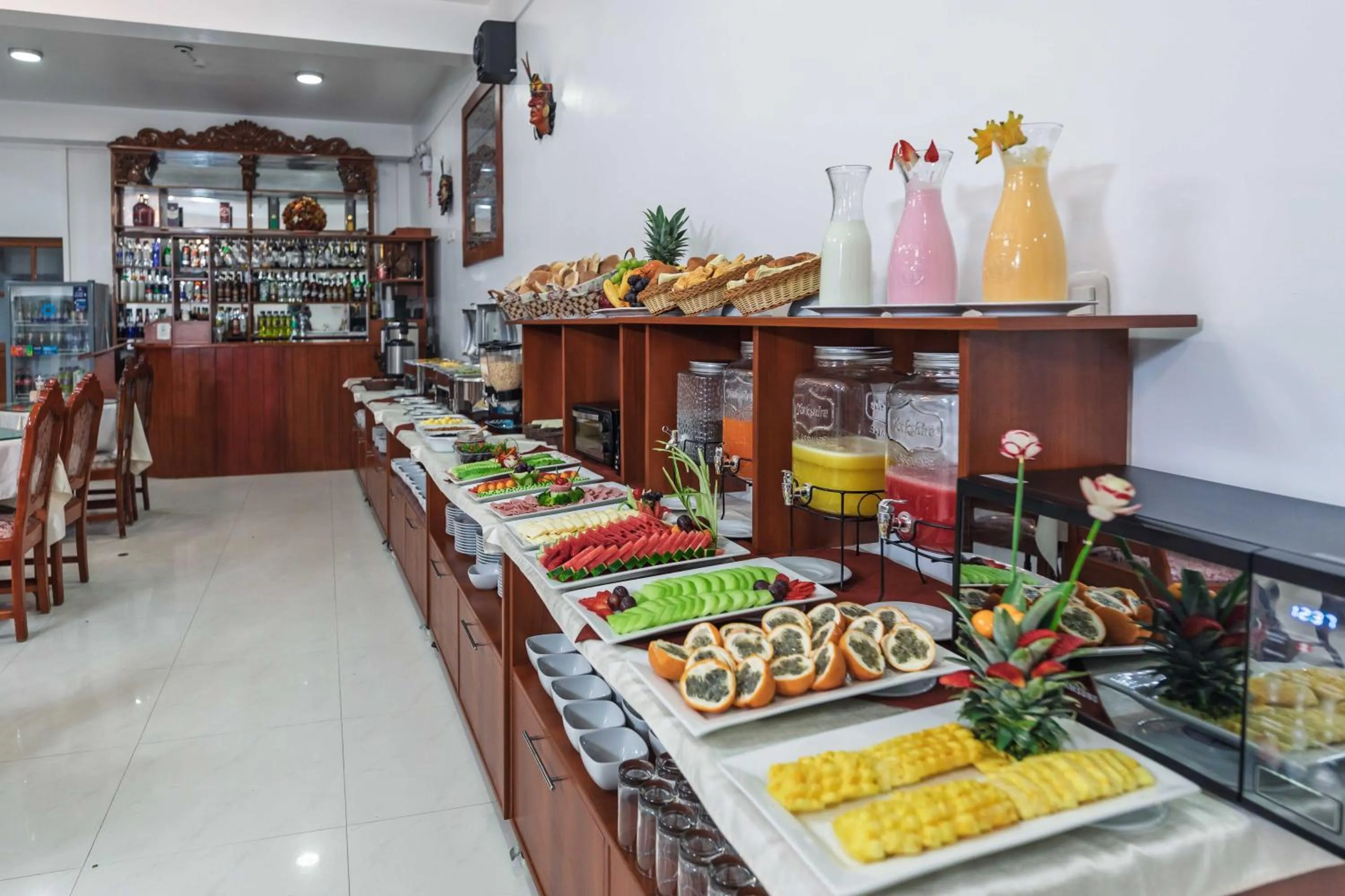 Buffet breakfast in Quechua Hotel Cusco